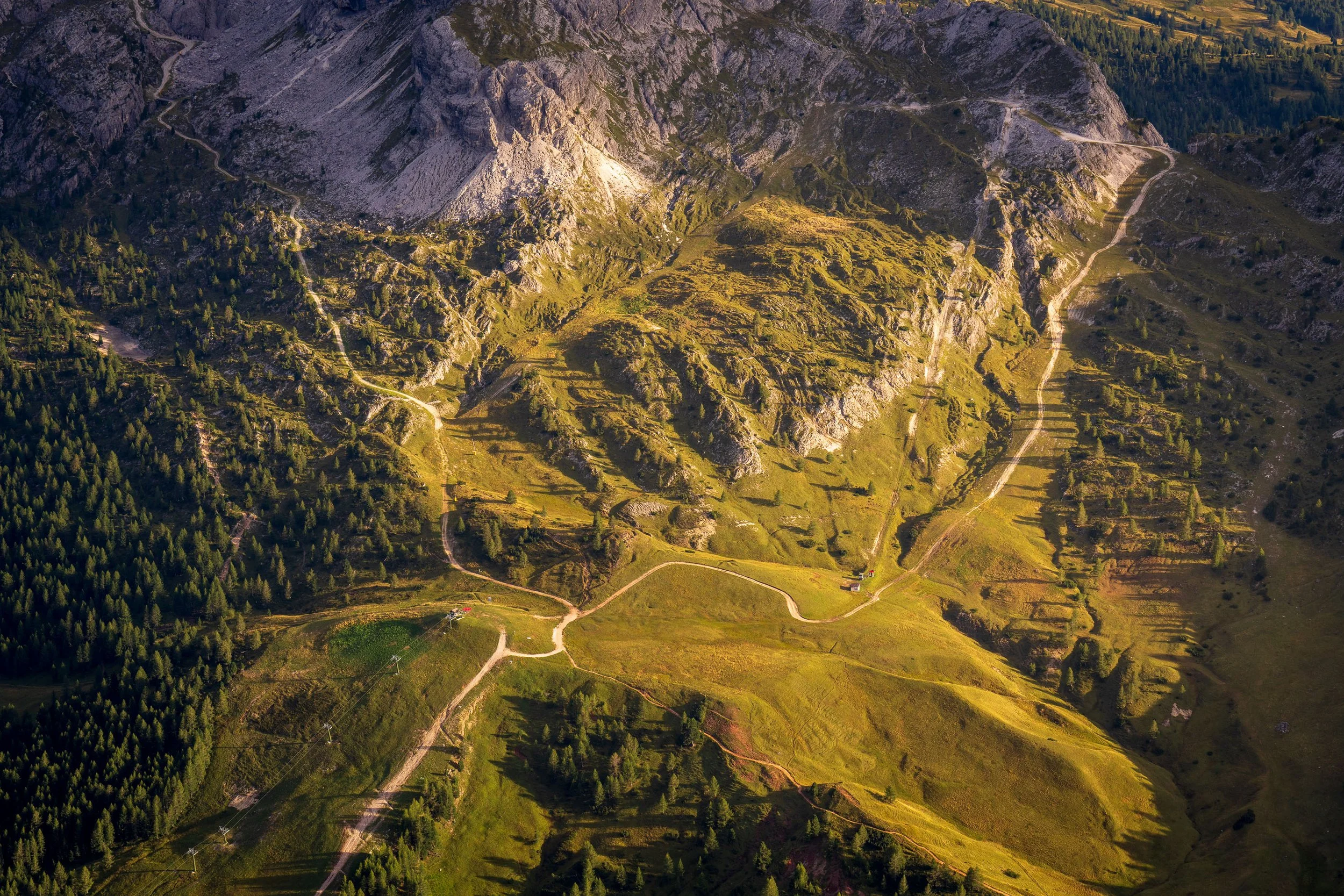 MOUNTAIN PATHS  |  Dolomite Mountains, Italy