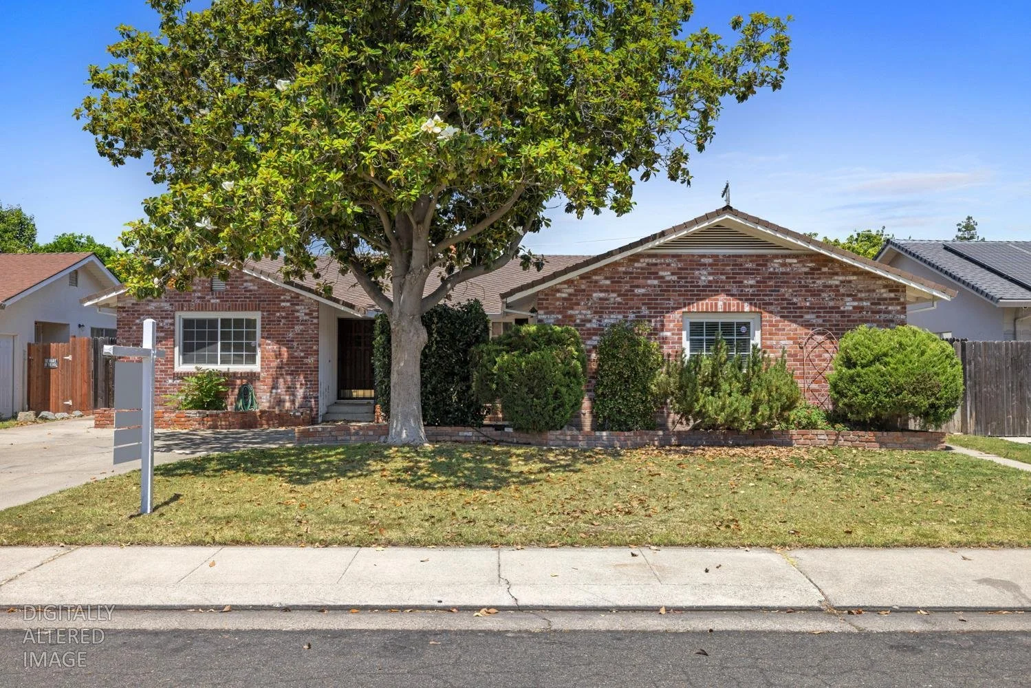 SOLD - 253 E Canterbury Dr, Stockton, CA 95207