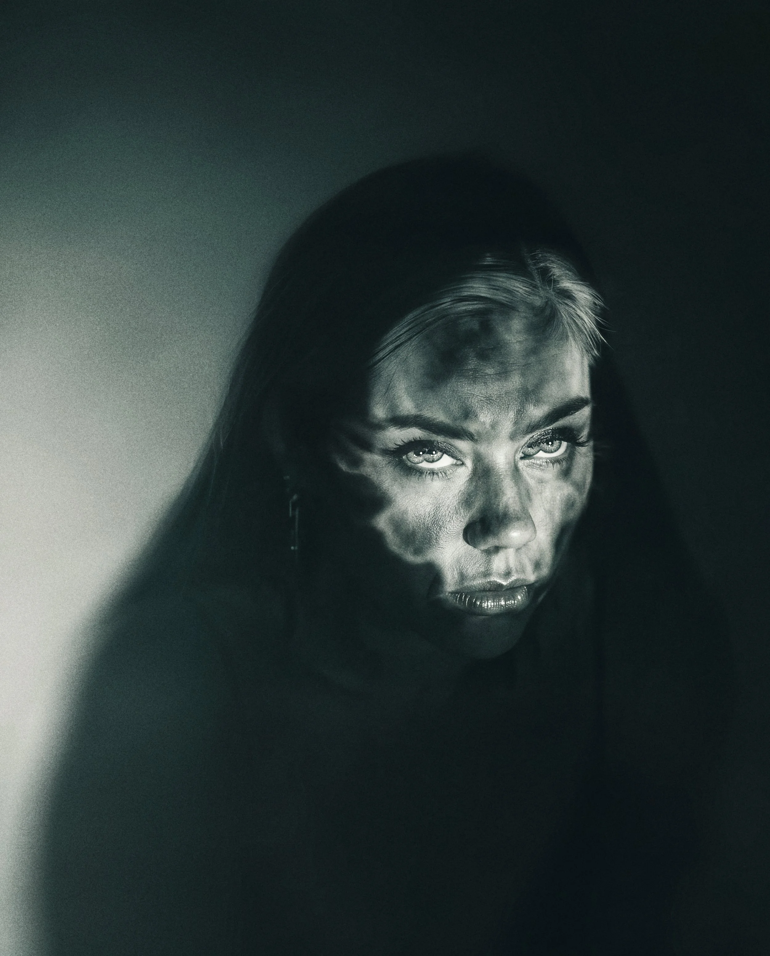 DARK0090 (unprocessed).jpg