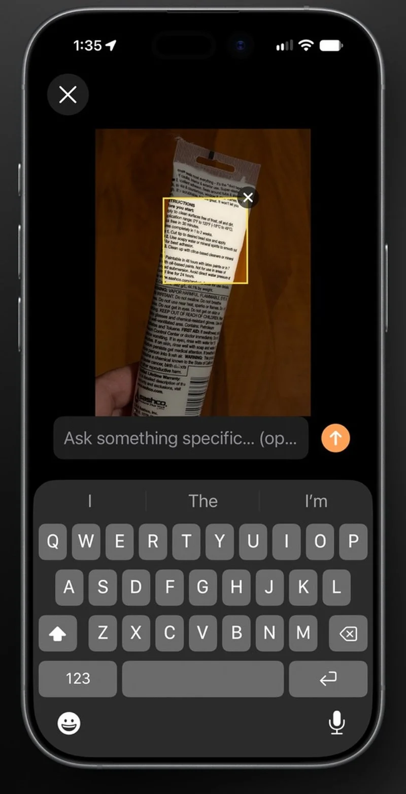 A product label selected within a captured photo in Lupek, with the question field and onscreen keyboard open.