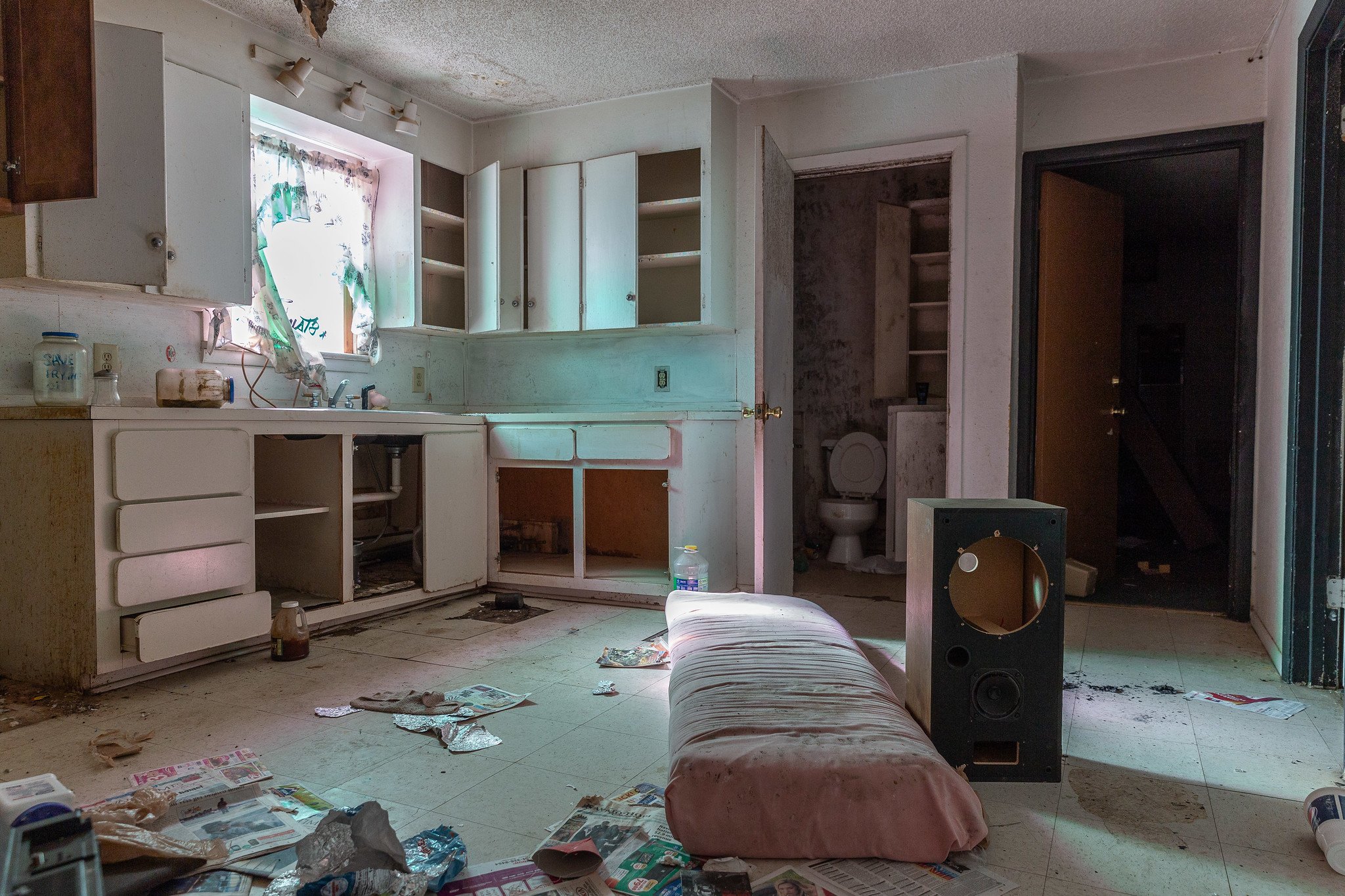Abandoned Anasazi Inn.jpg