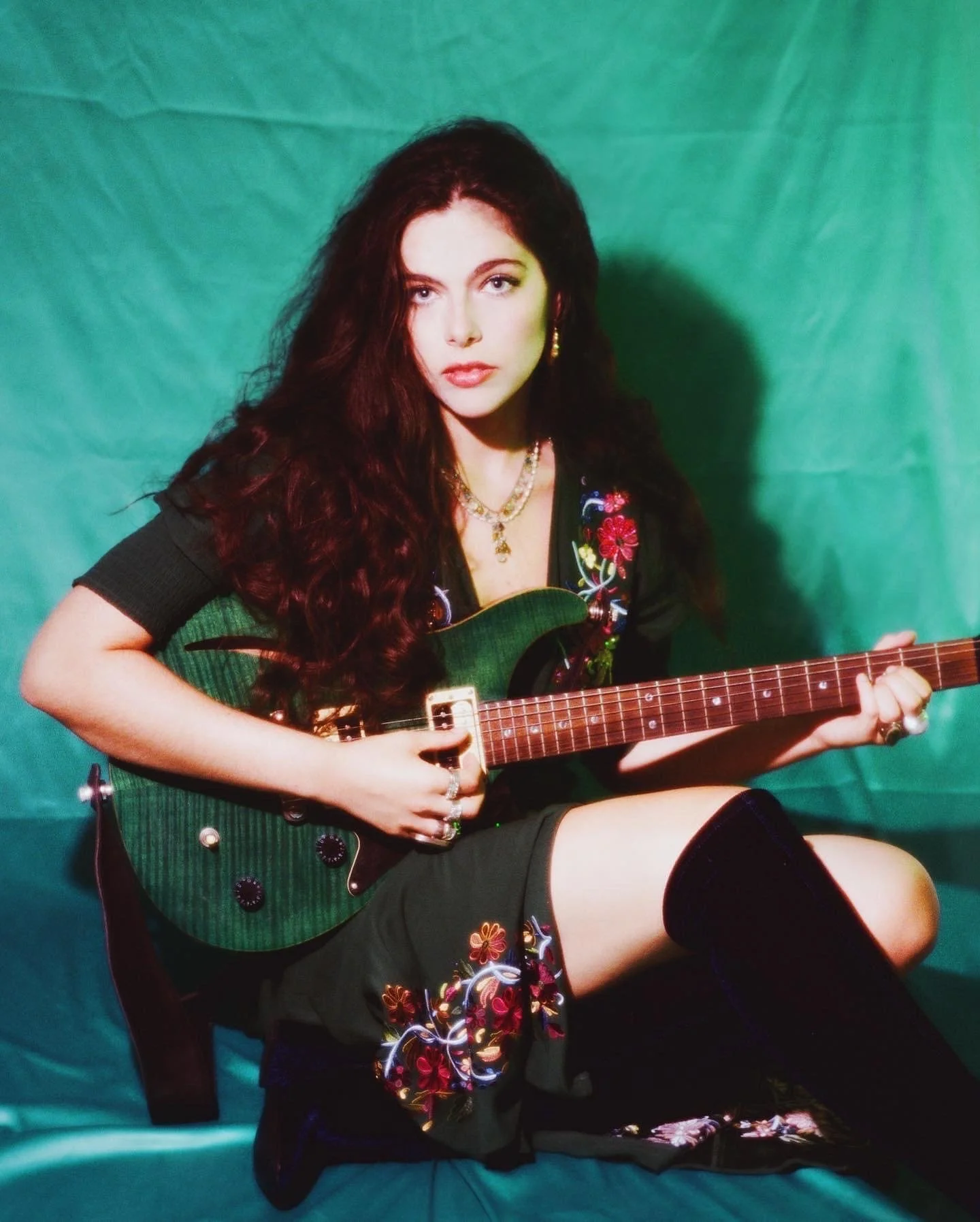  Lola Aviva  
 Green Eyes (SINGLE)  
 
PRODUCTION, VOCAL PRODUCTION, MIXING