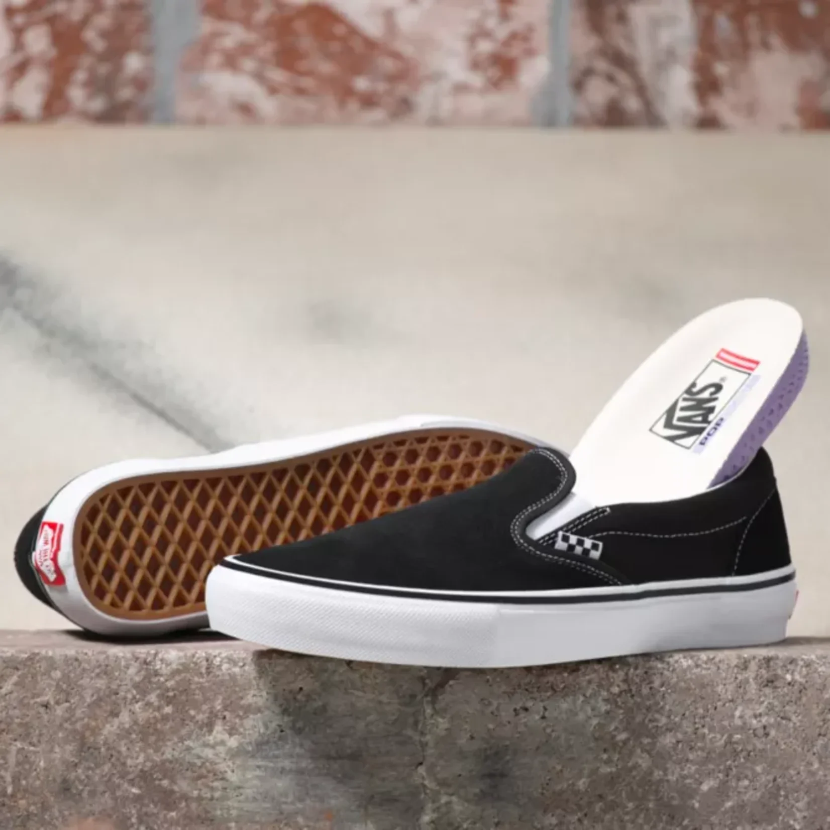 vans-vans-skate-slip-on-shoes-black-white.webp
