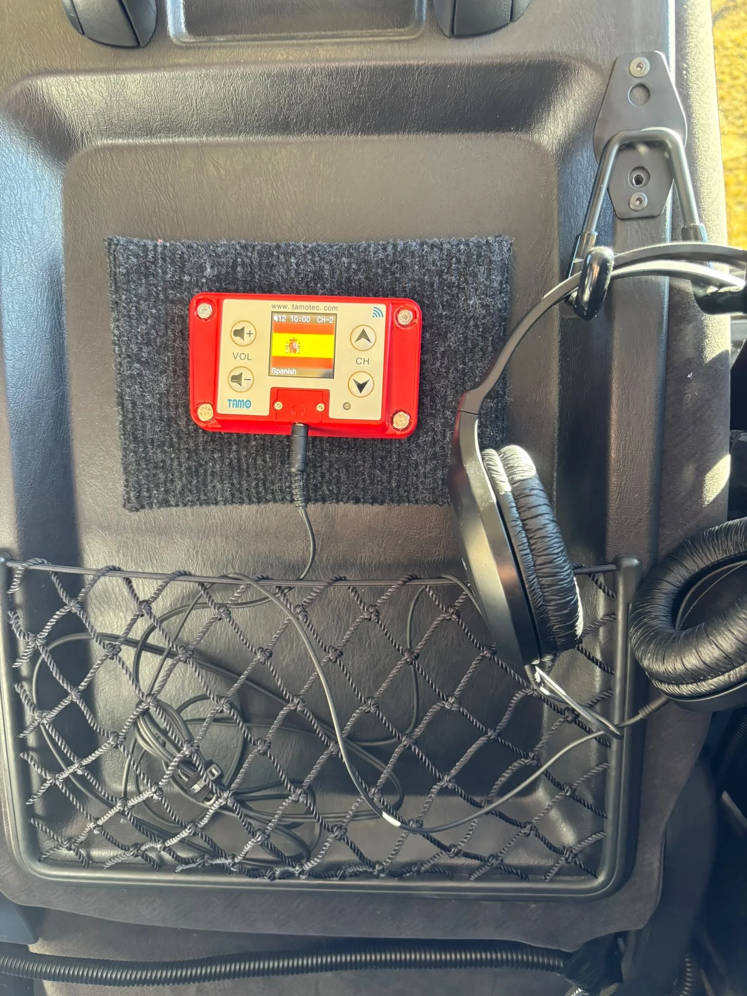 Available in 8 languages with comfortable headsets