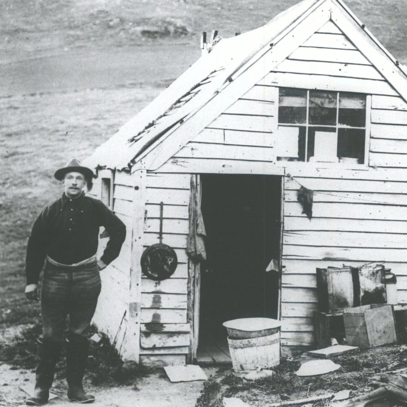 Alf Helm's hut, near School, Burke's Terrace. Hocken Digital Collections.jpg