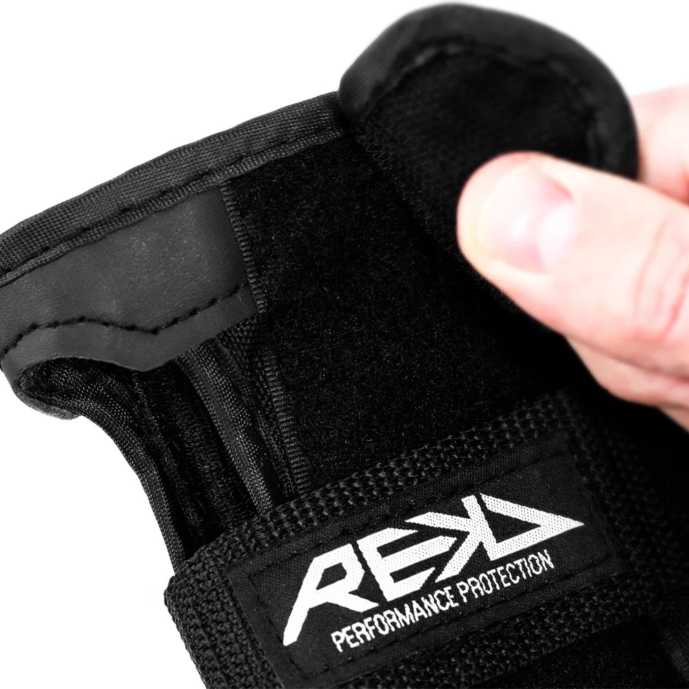 RKD490 REKD Wrist Guards Black Detail 1 copy.jpeg