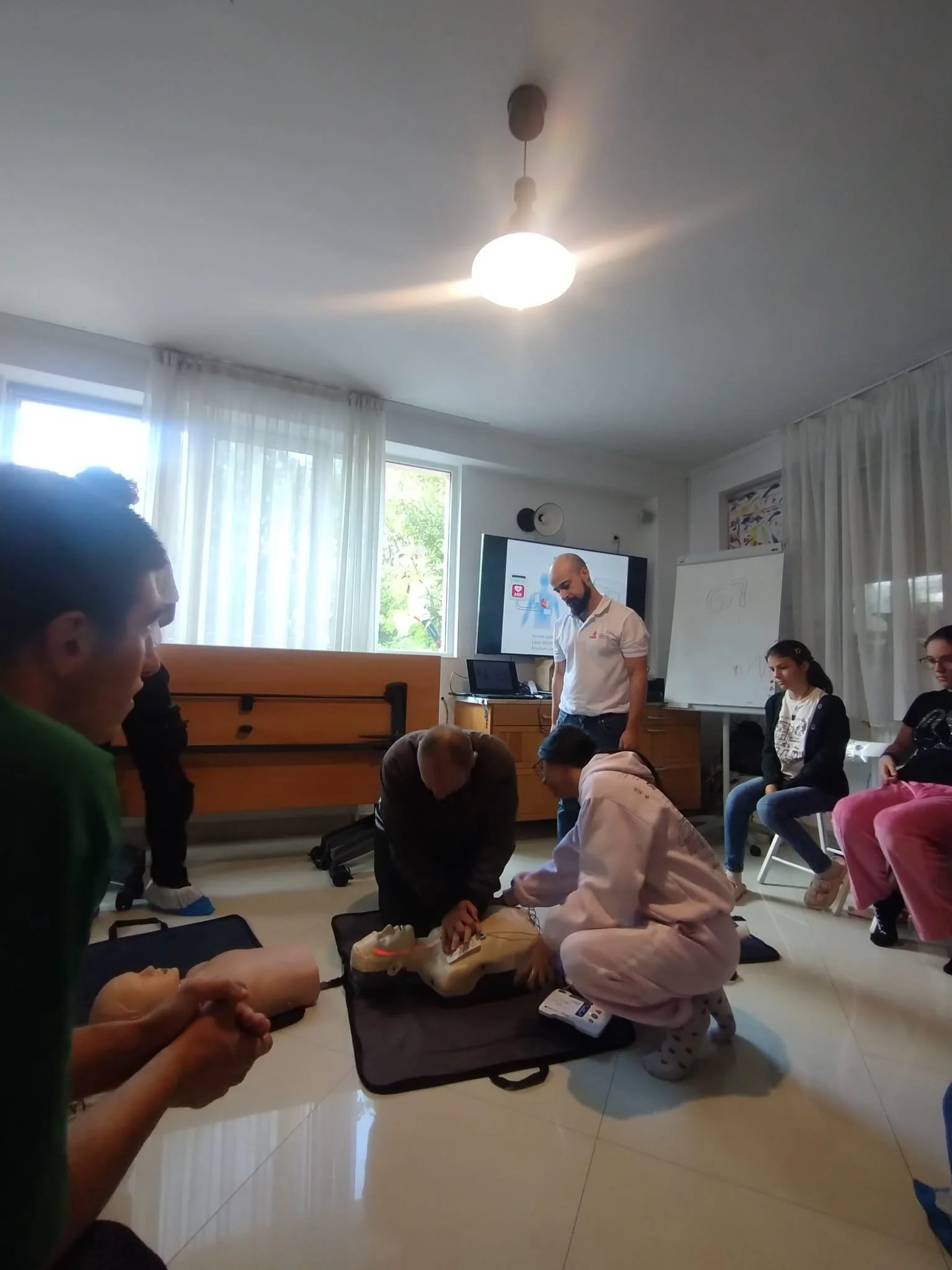 Resuscitare-prim ajutor.jpeg