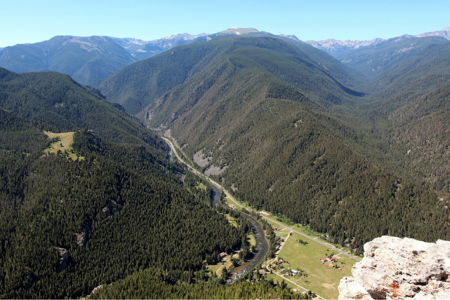 Discover the Most Scenic Fall Hike Near Bozeman: Storm Castle Peak