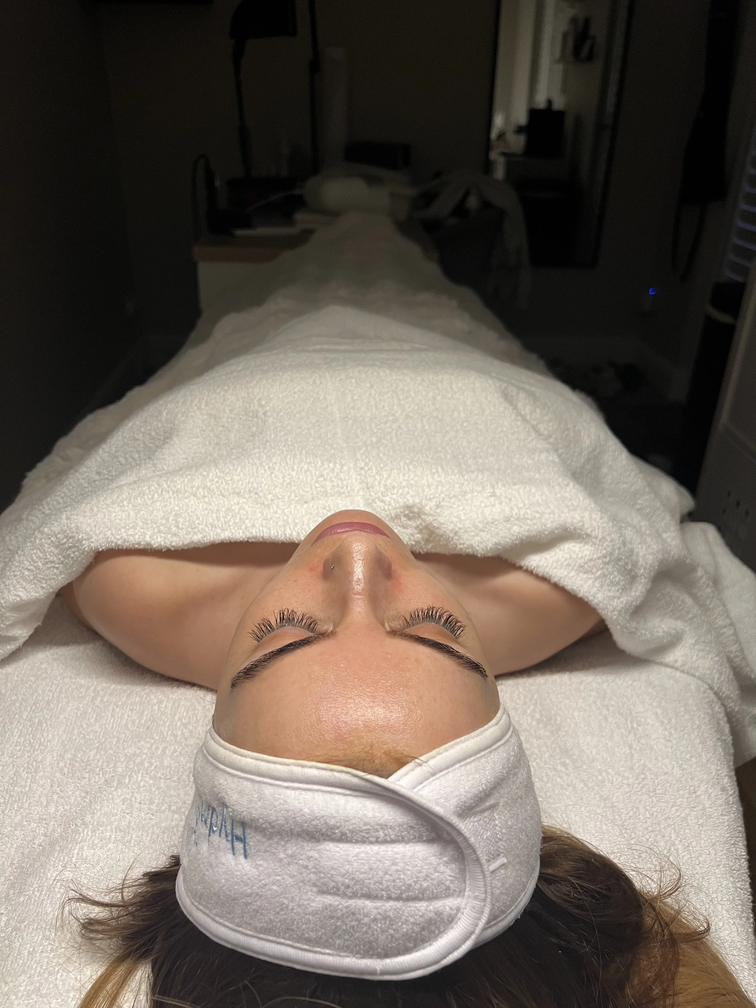 Bespoke HydroPeptide facial treatment at Beau.t skin clinic in Horsham.