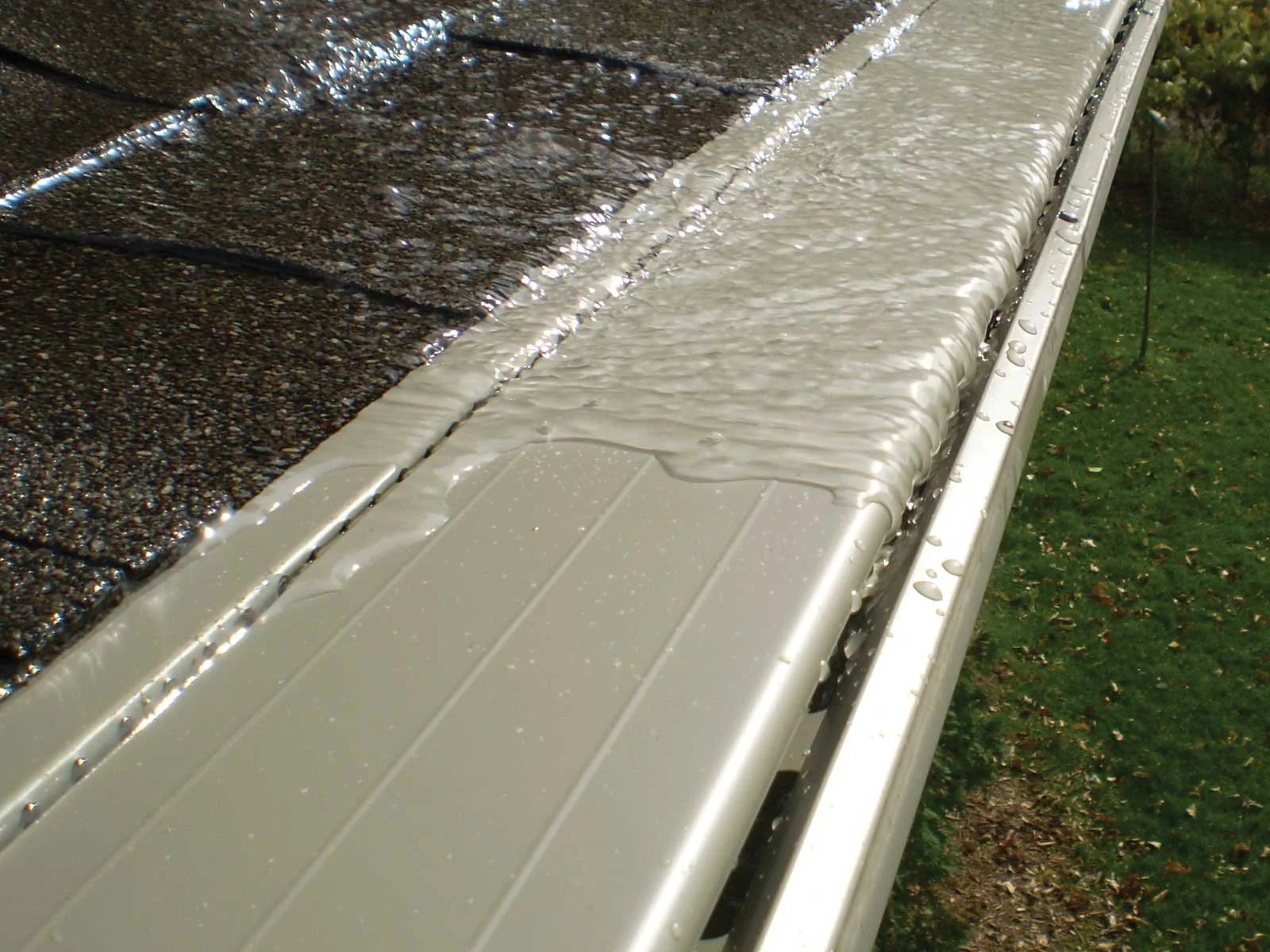 leafx ridges with water running over the panel
