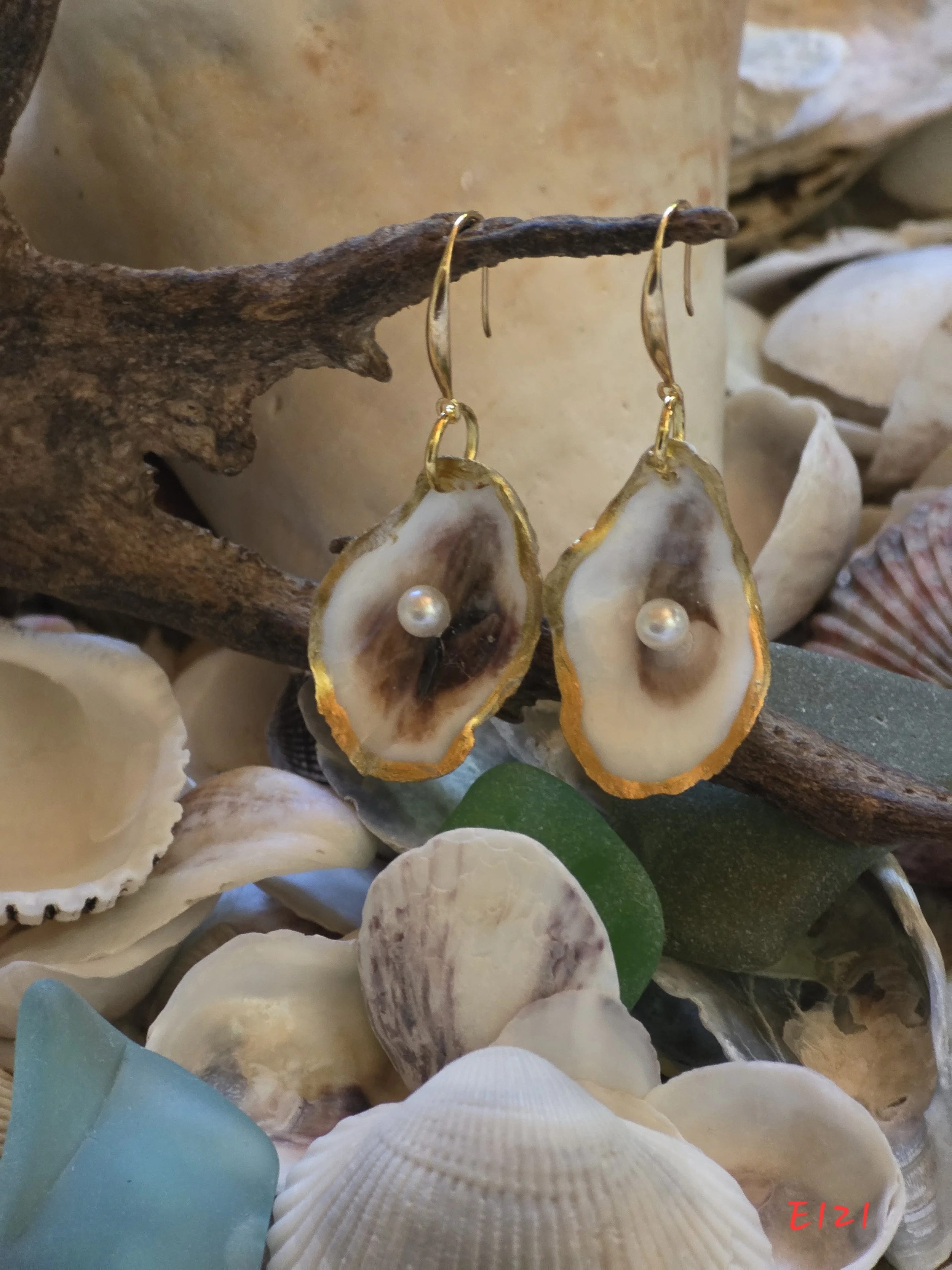 Natural Oyster Shell with Pearl