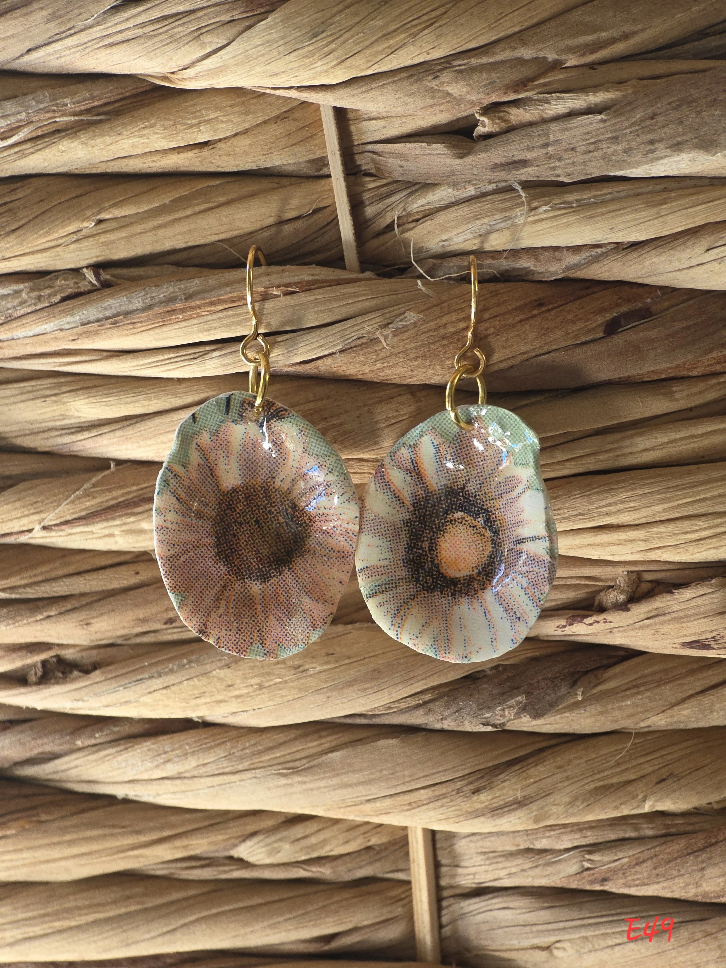 Daisy Oyster Shell Earrings