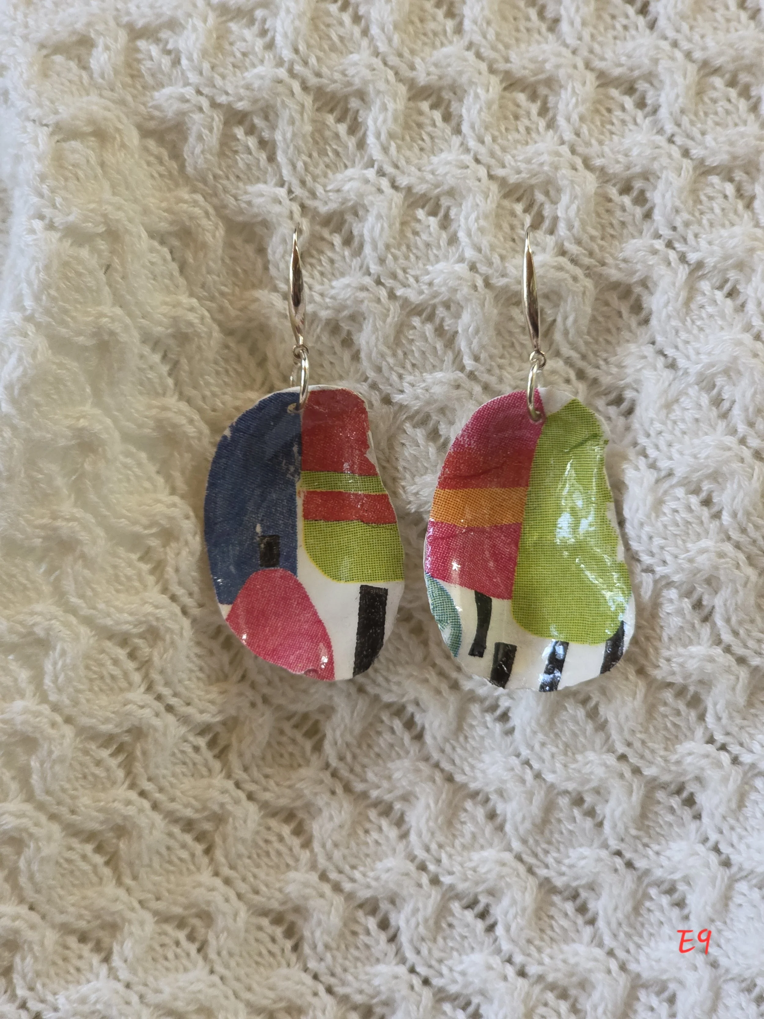 Buoy Oyster Shell Earrings