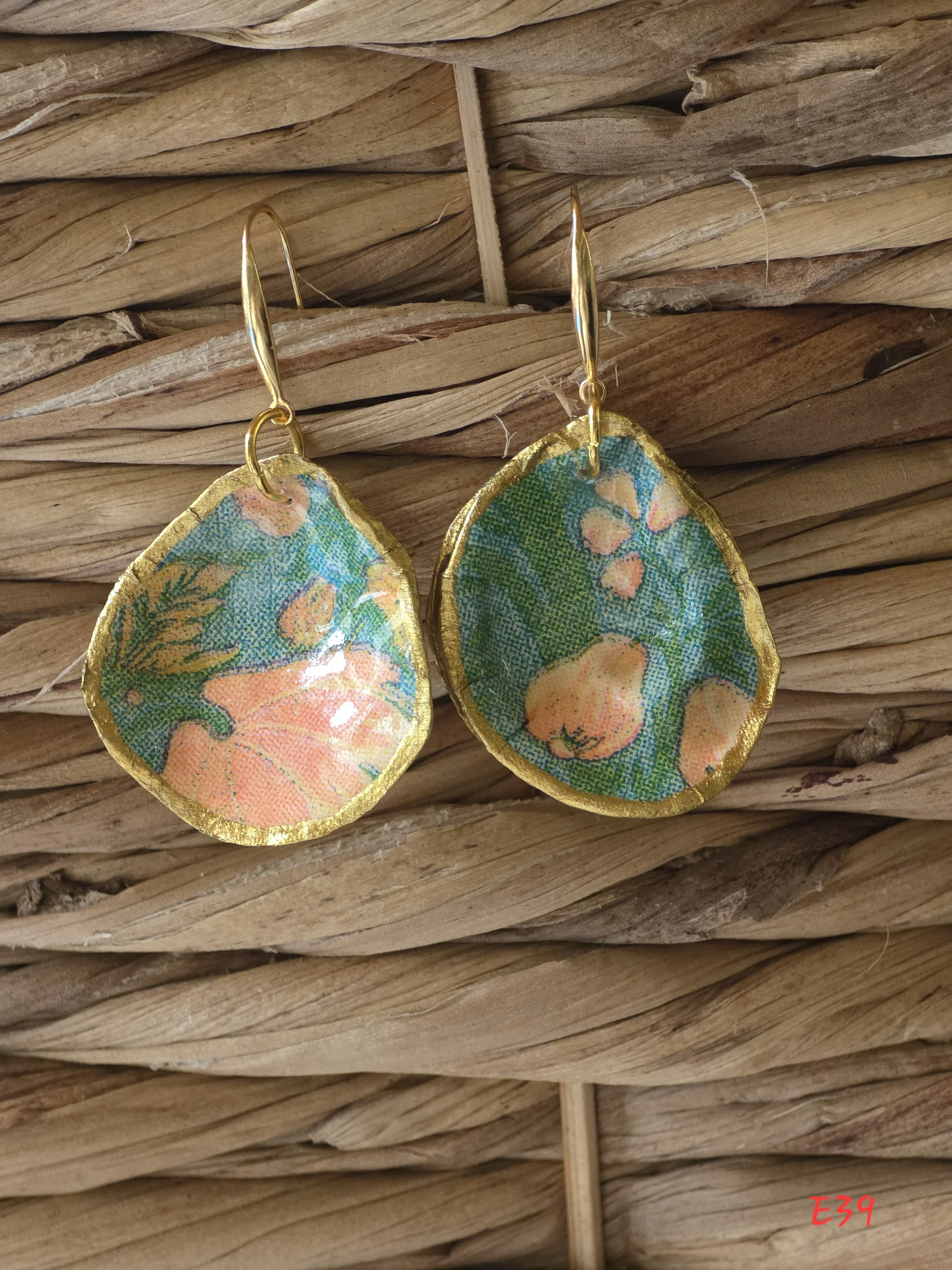 Peach Flower Oyster Shell Earrings
