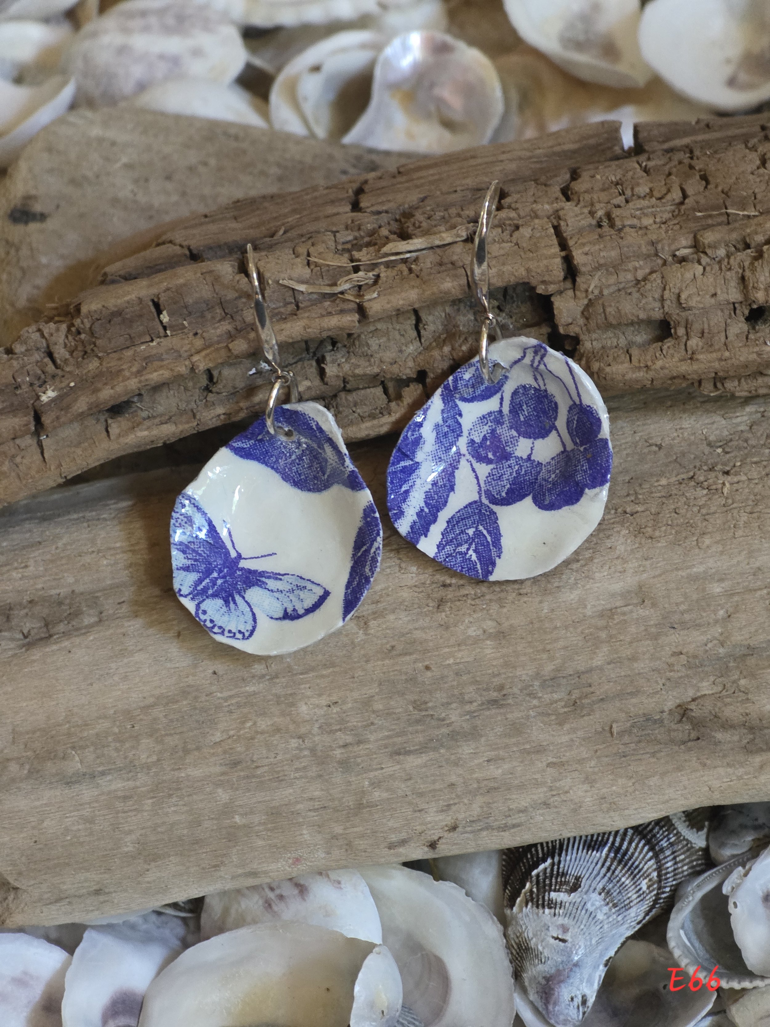 Butterfuly Toile Oyster Shell Earrings