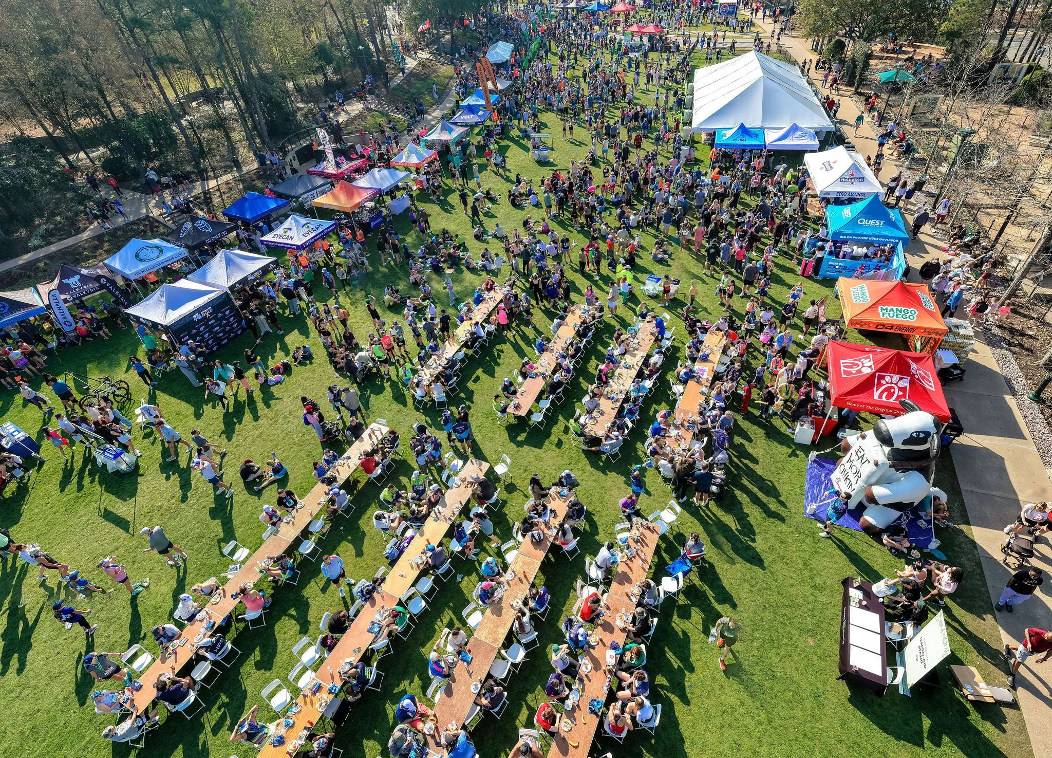 The Woodlands Marathon course filled with runners and supporters