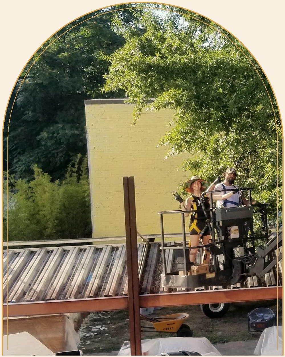 In the condor · Atlanta street set