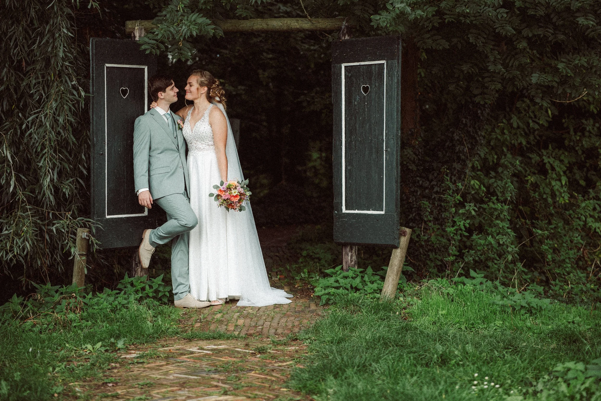 Landgoed de Olmenhorst Wedding Photography Netherlands Orchard Wedding Modern Romantic Wedding.jpg