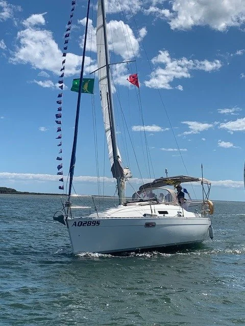 sailpast5.jpeg