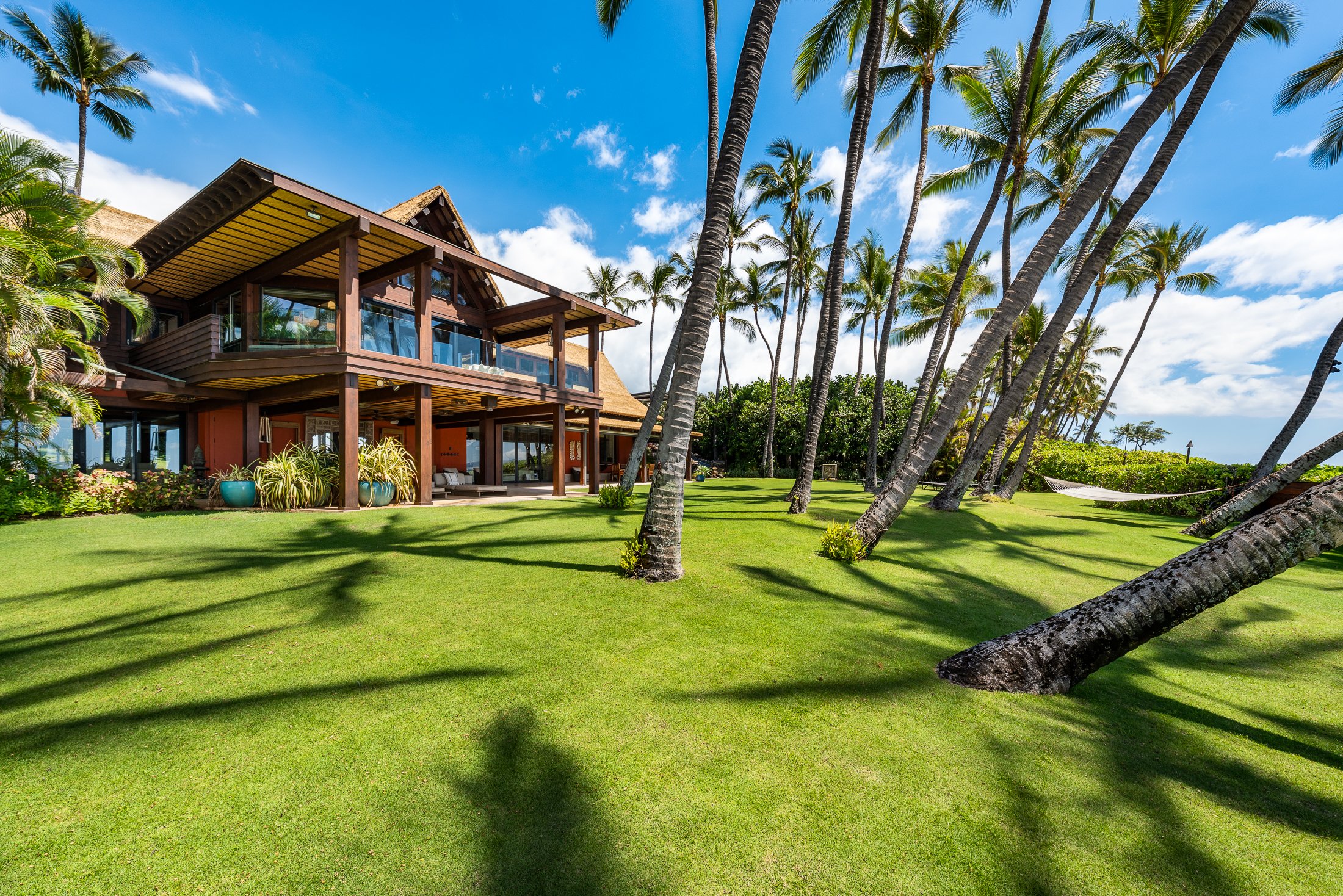 05 Main house front lawn.jpg