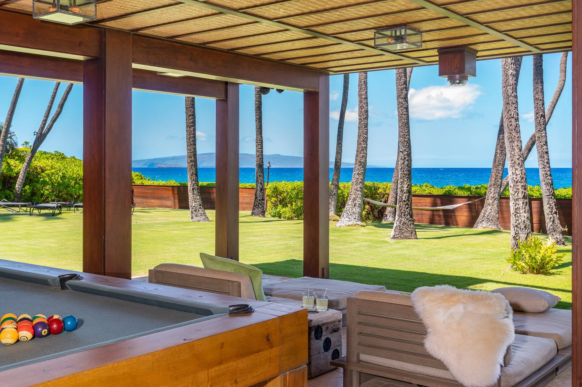 31 outdoor pool table and lounge area.jpg