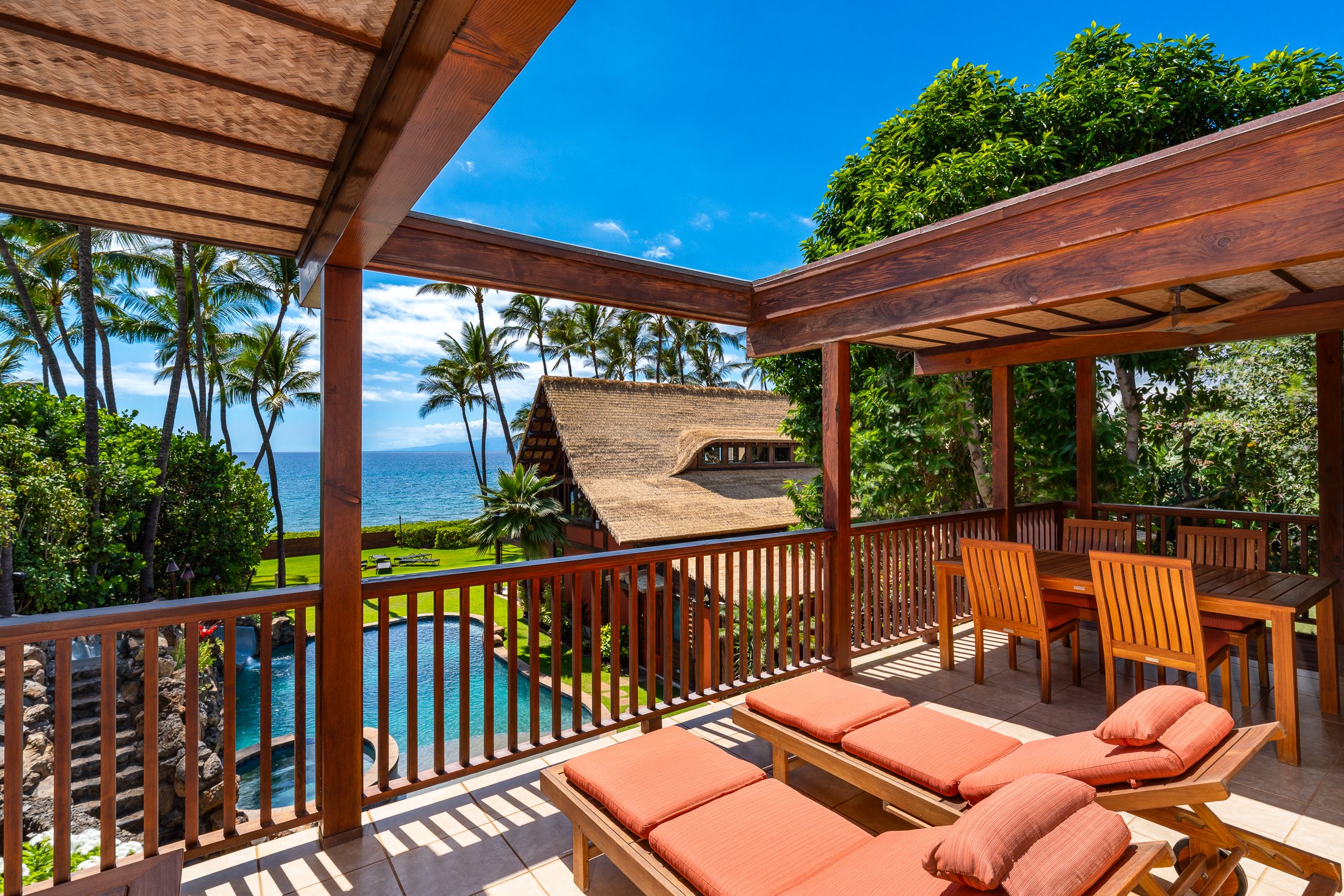 38 ohana lanai lounge area.jpg