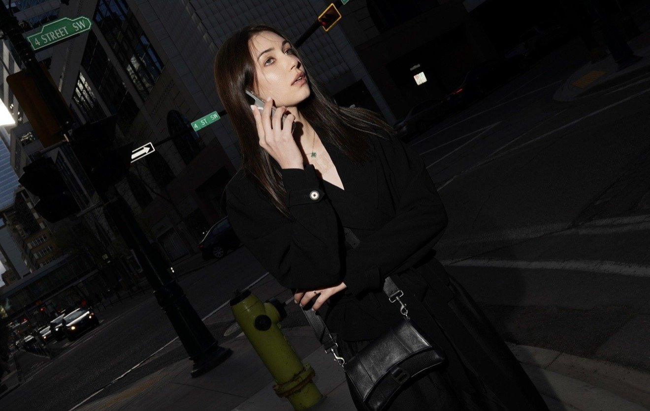 Fashion Model Night Street Editorial – Noirvellel
