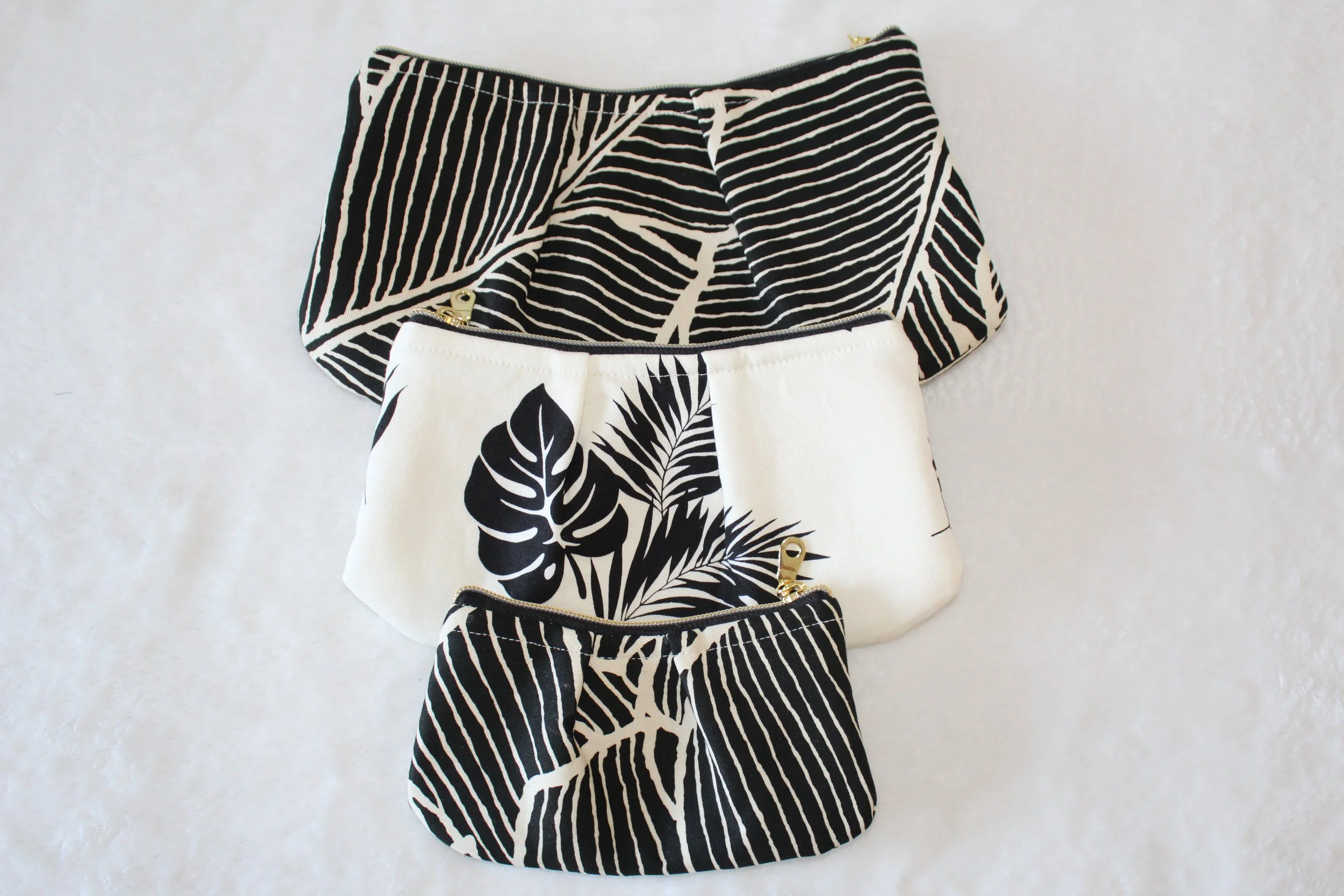 Black/Beige Banana Leaf Pleated Pouches
