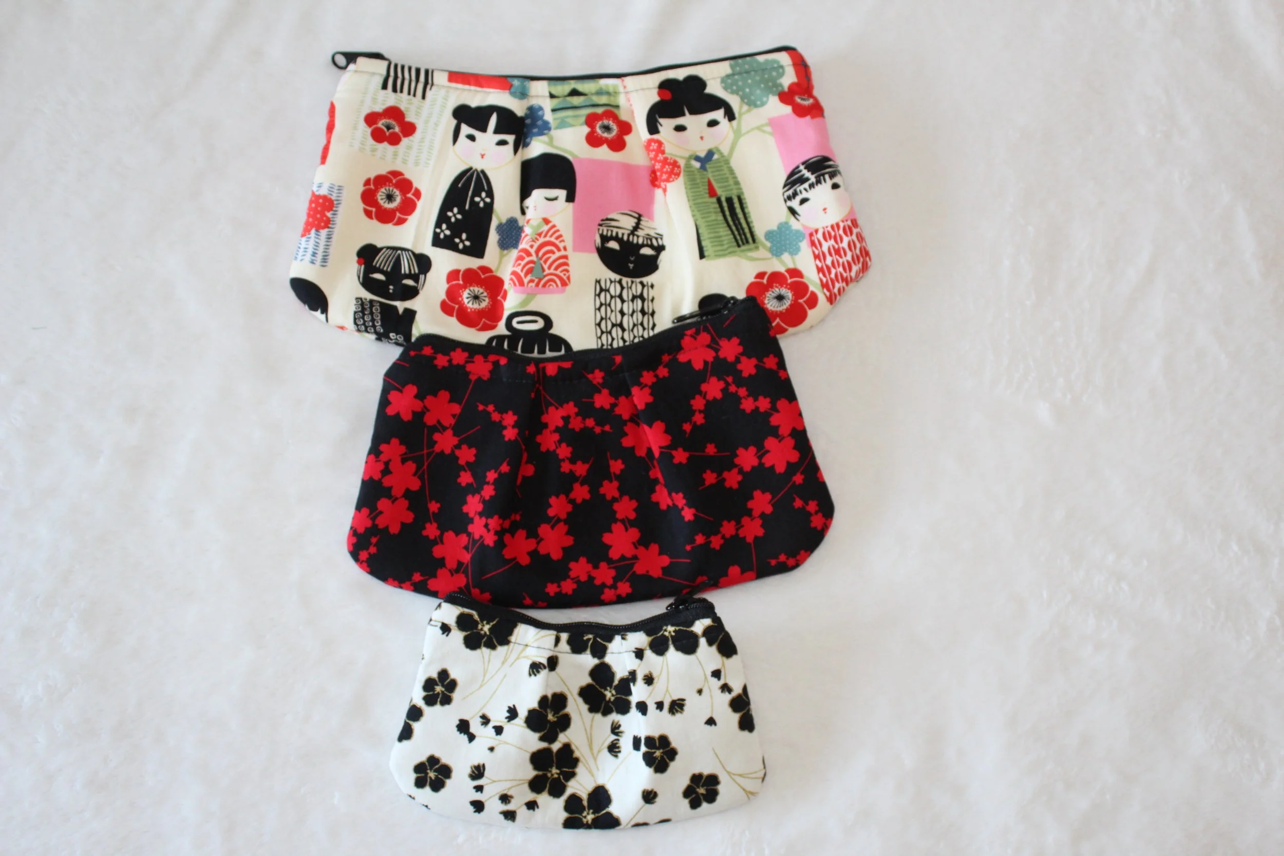 Black/Red/White Oriental Pleated Pouches