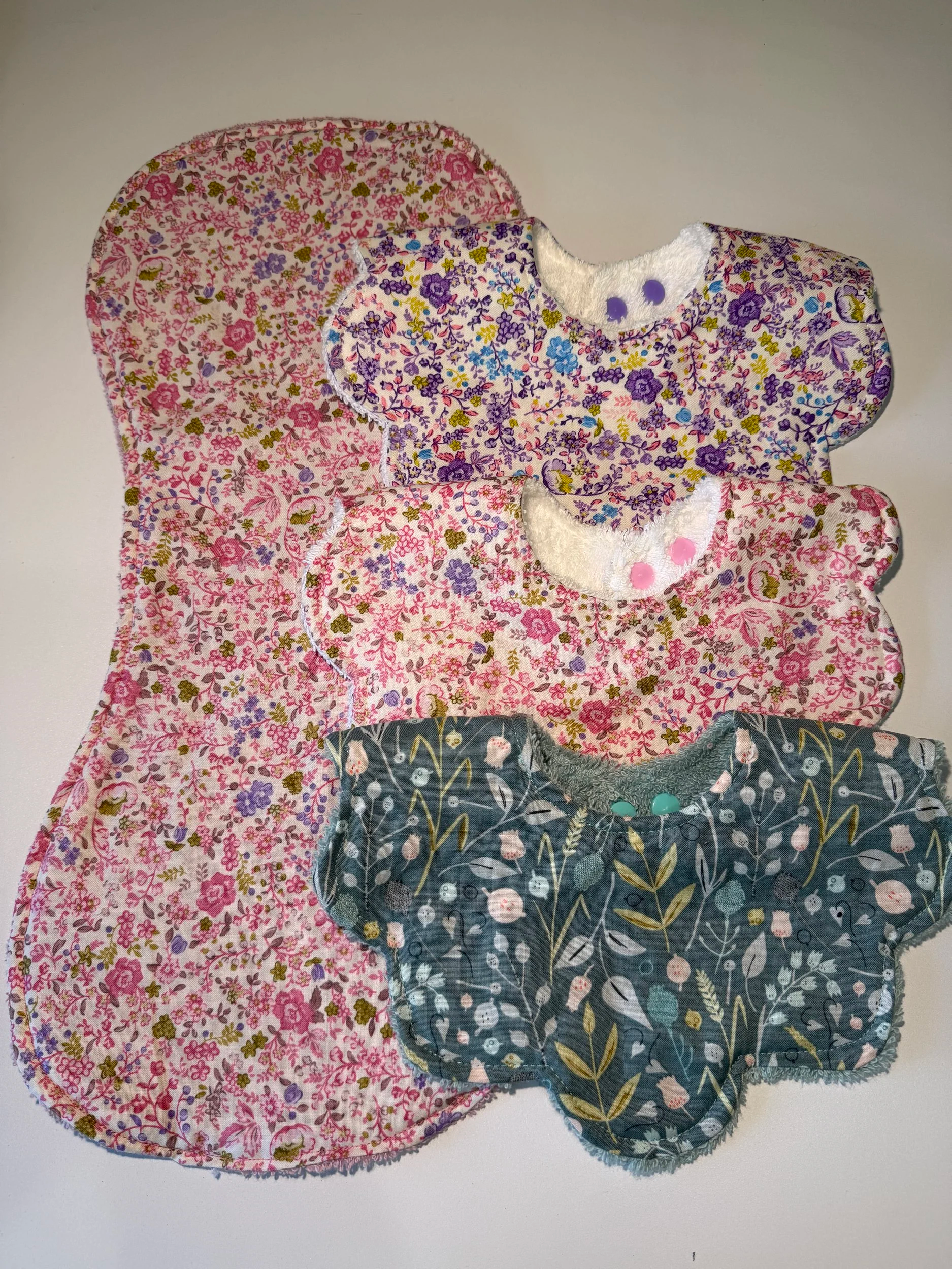 Floral Bib & Burp Cloth Set