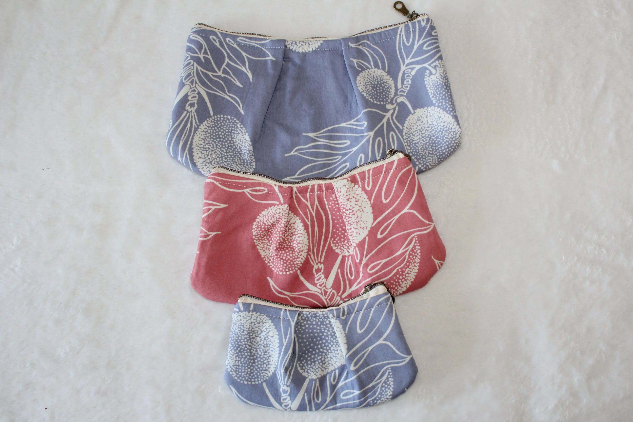 Blue/Pink Ulu Pleated Pouches