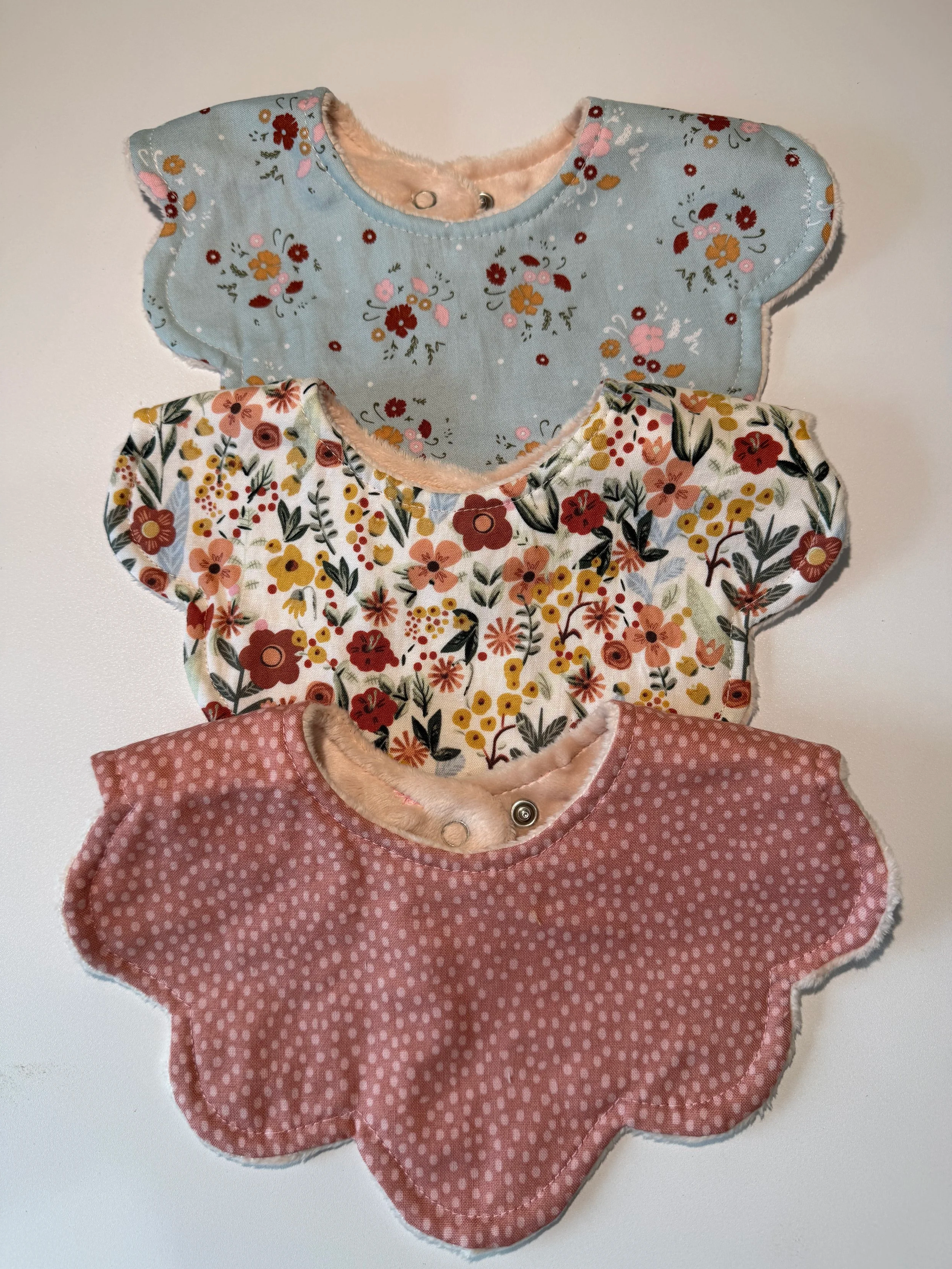 Floral Bib Cloth Set