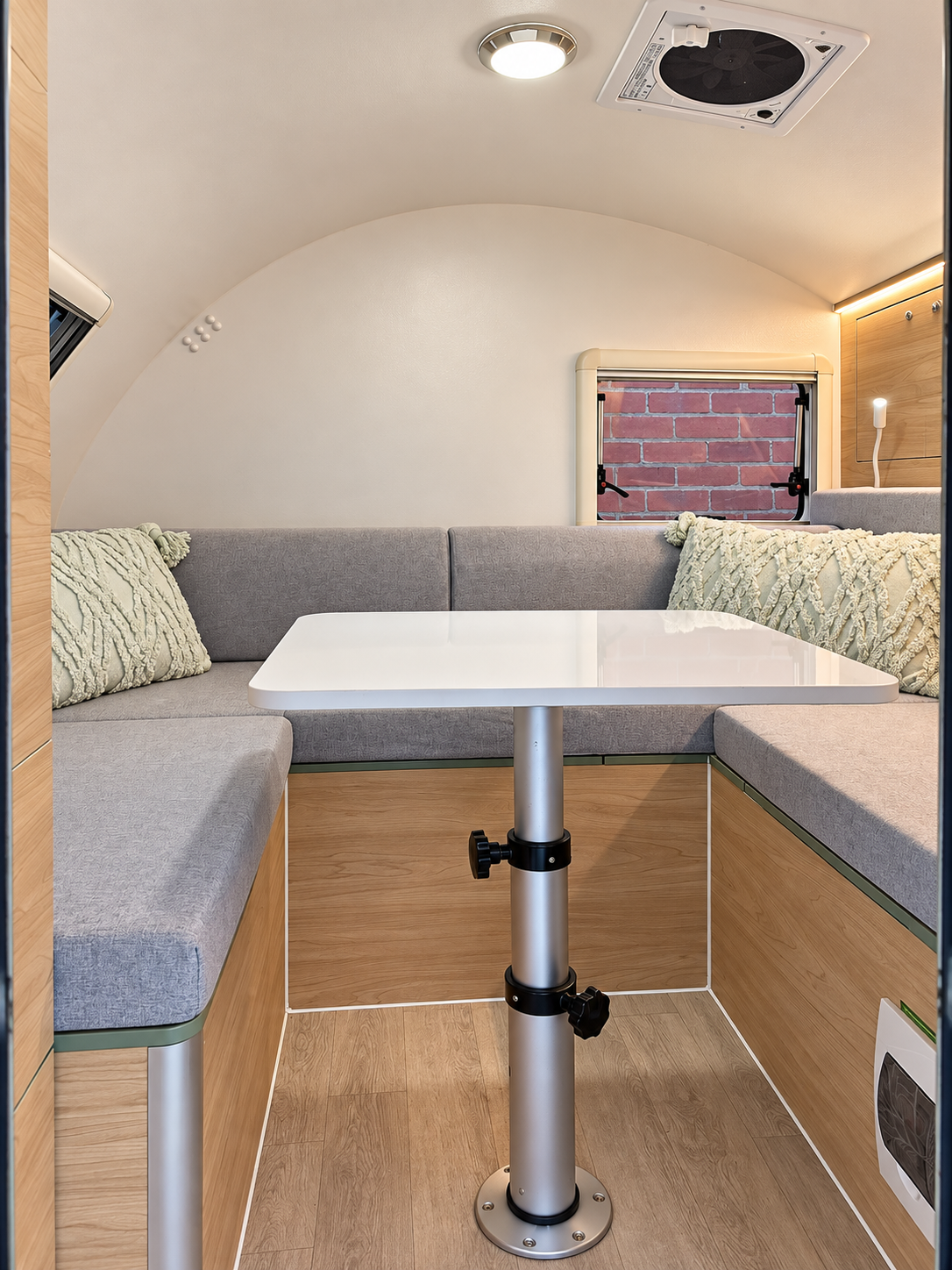 NIMBLE CAMPER - interior view