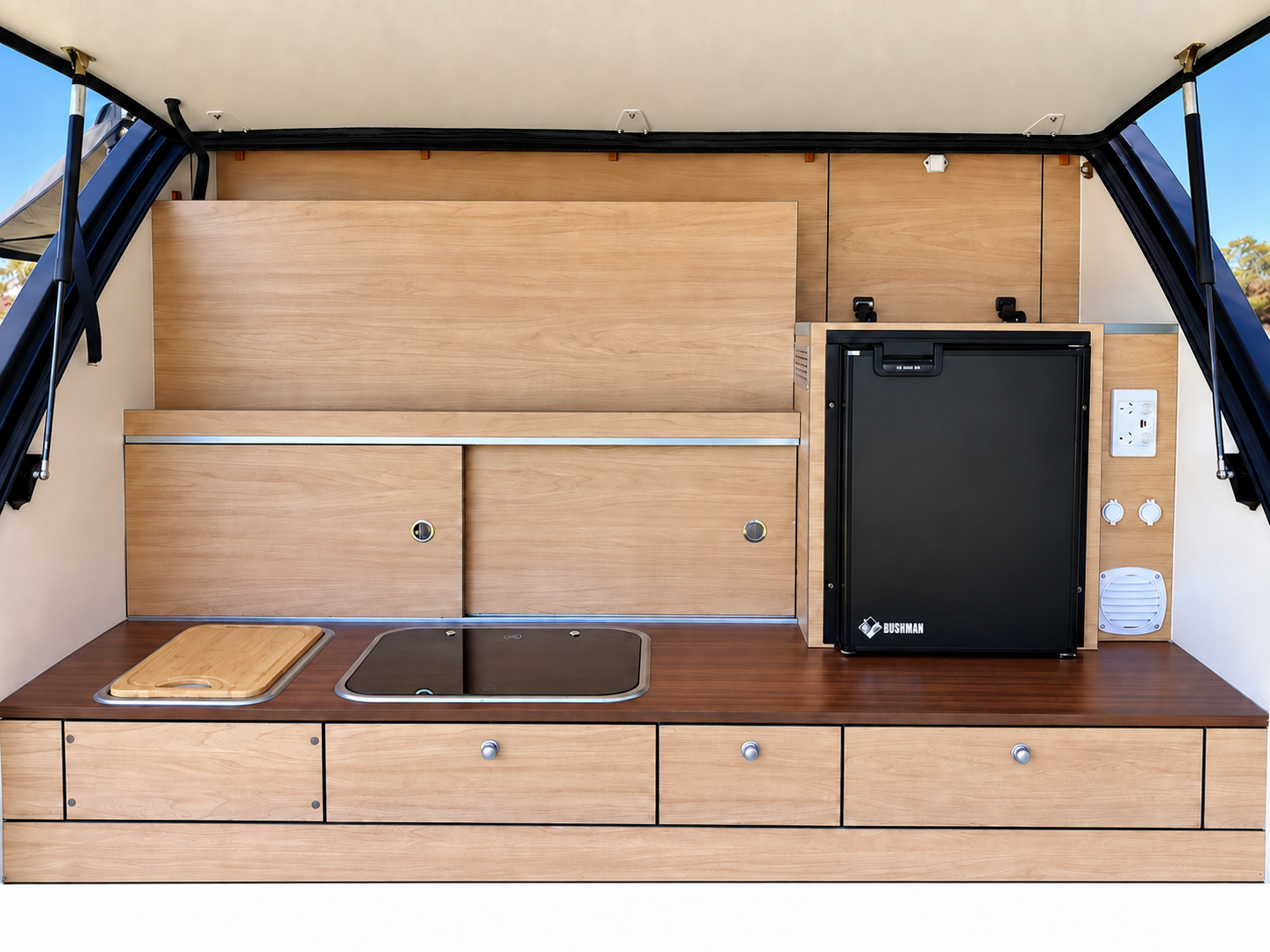NIMBLE CAMPER - kitchen