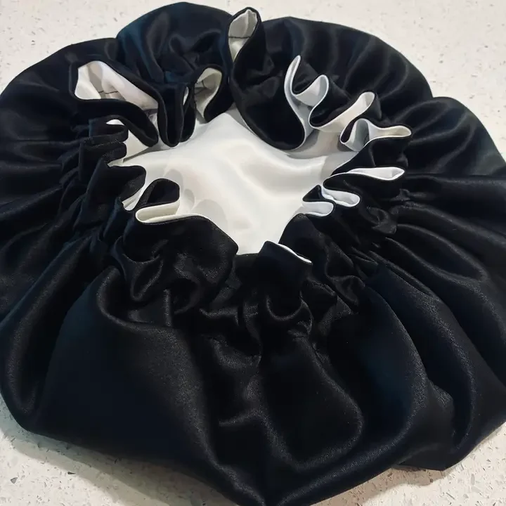 sheridonna_designs_signature_bonnet_black_white_detail..webp