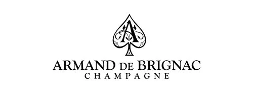 Logotipo de Armand de Brignac Champagne con icono de ases de espadas y texto en blanco y negro.
