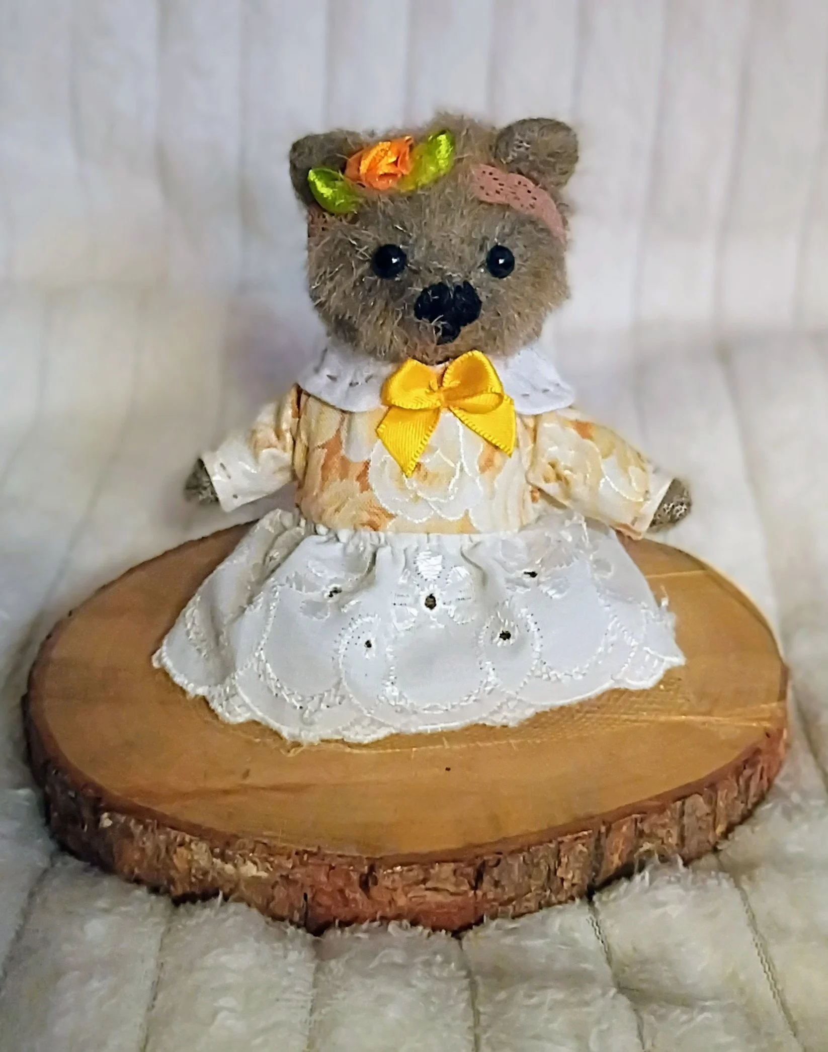 Rosamee — Tiny Thimble Bear   Limited Edition Heirloom Plush