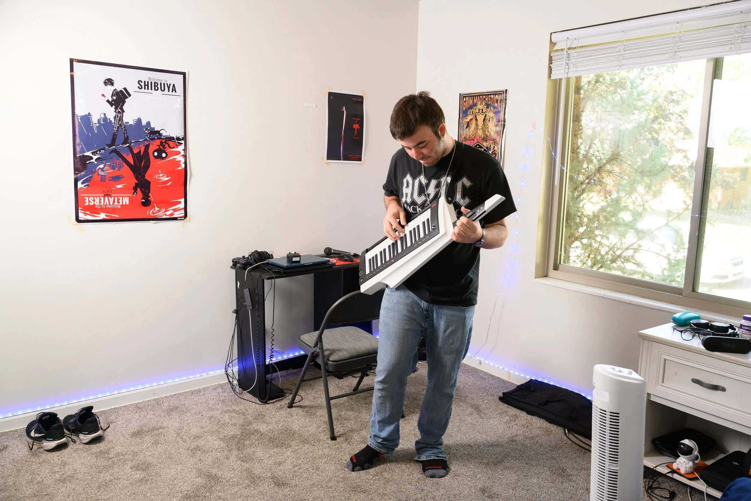 echo-springs-utah-bedroom-keytar-02.jpg