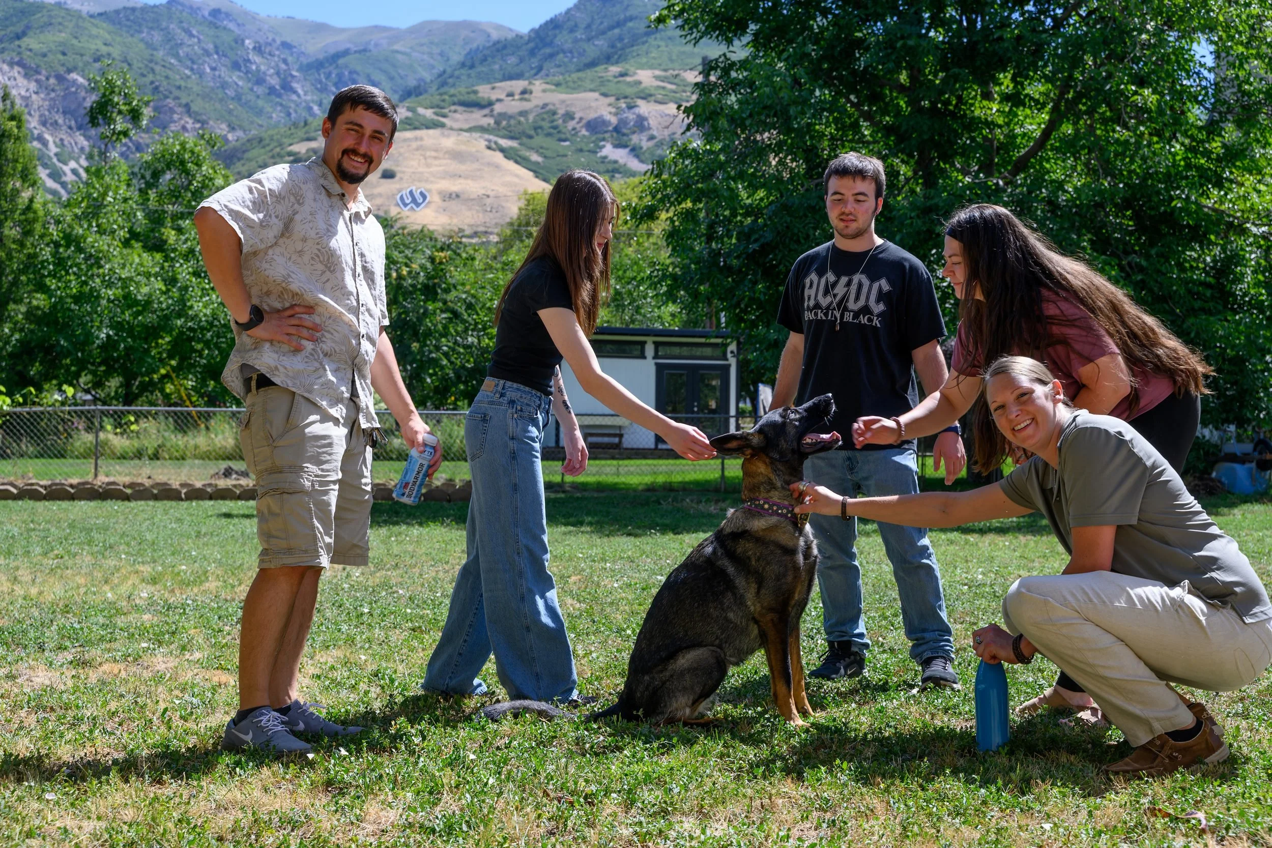 echo-springs-utah-backyard-group-dog-02.jpg