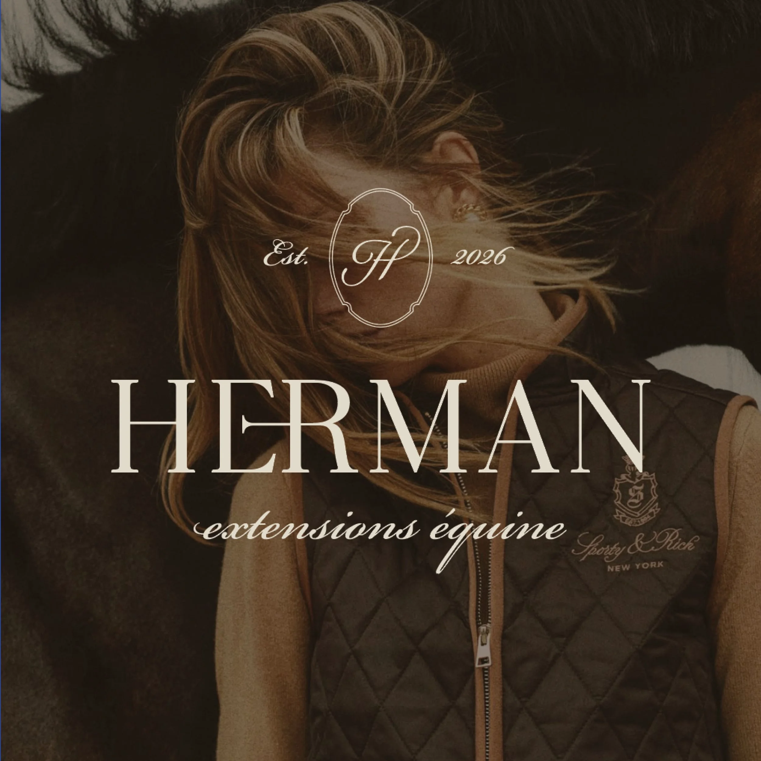 Logo Herman sur photo de chevelure au vent