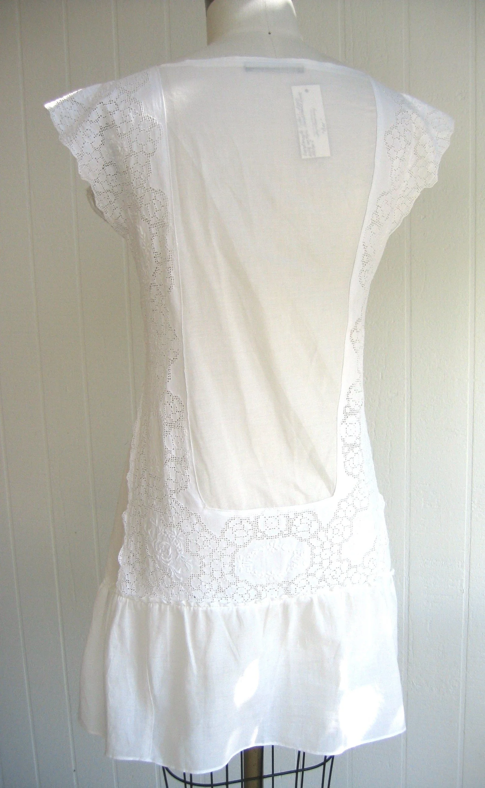 linley lace dress back.jpg