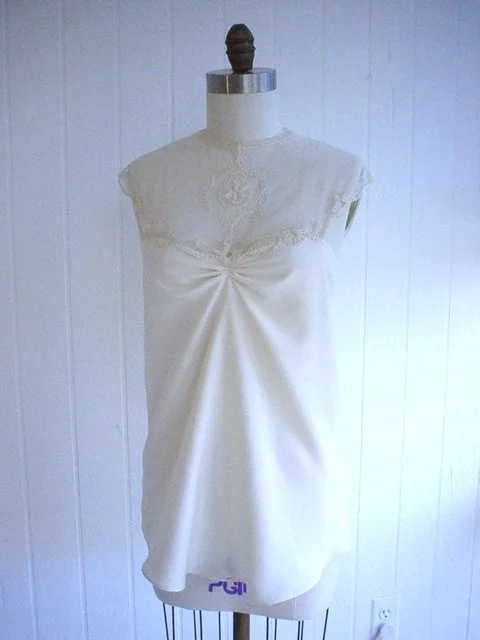 polly tocream silk top lace collar front.jpg