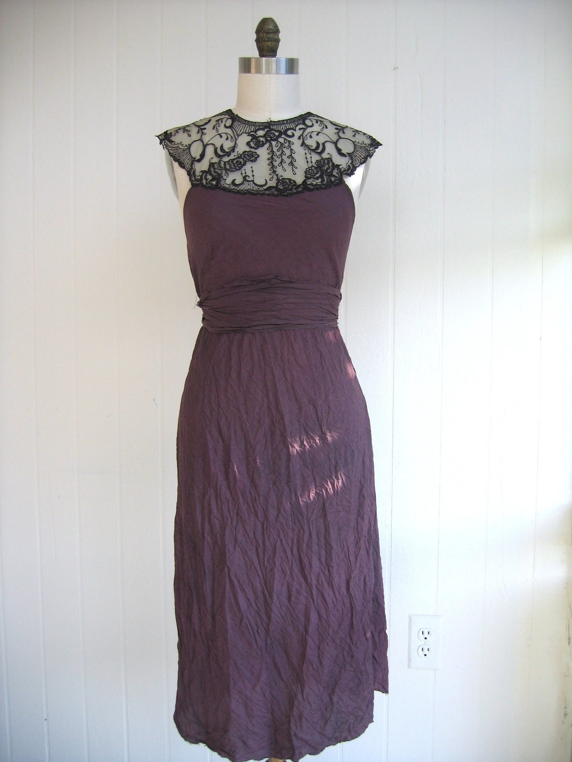 polly wrinkle  silk black lace neck front.jpg