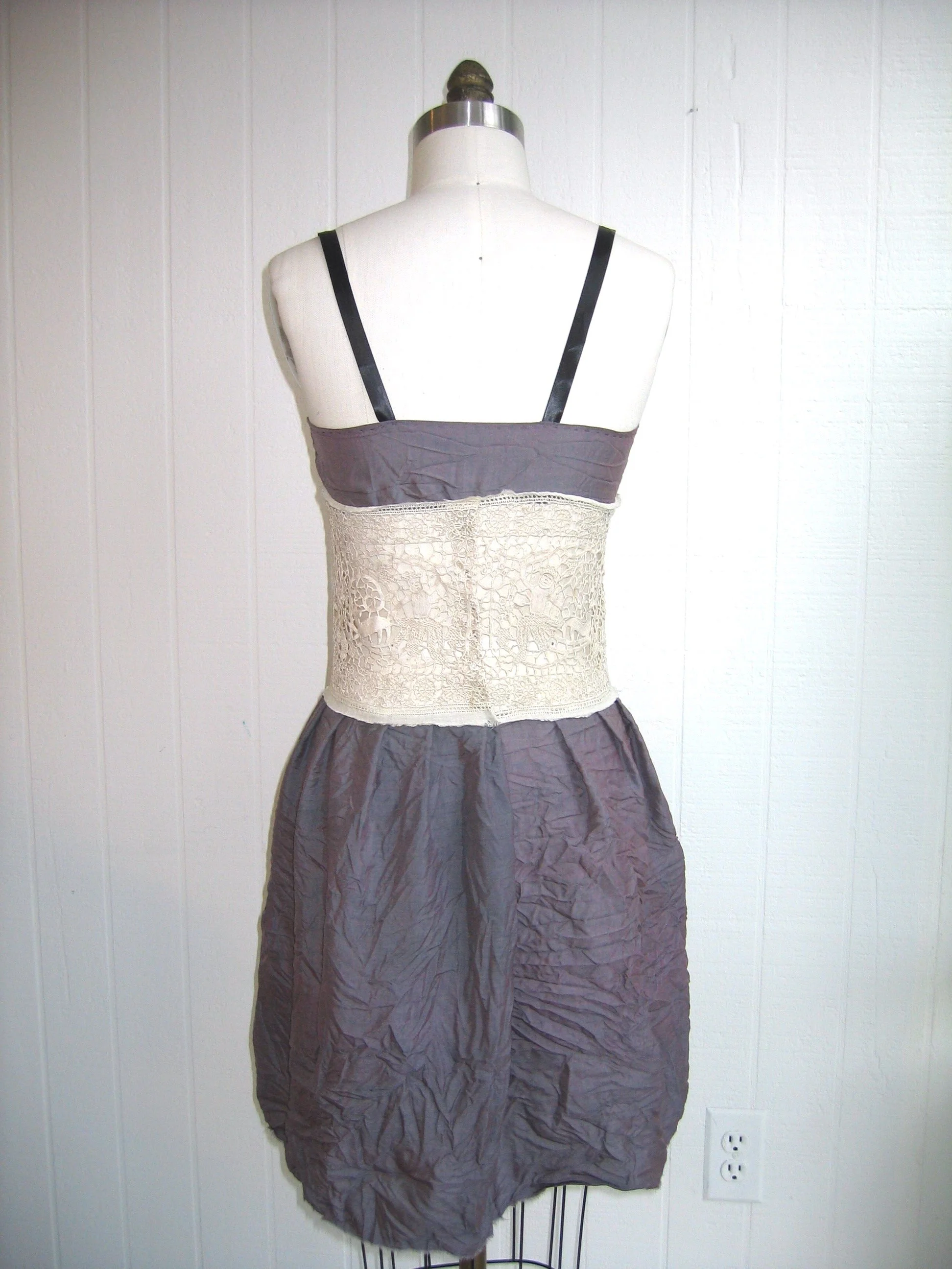 isle wrinkle silk dress crochet midriff back.jpg
