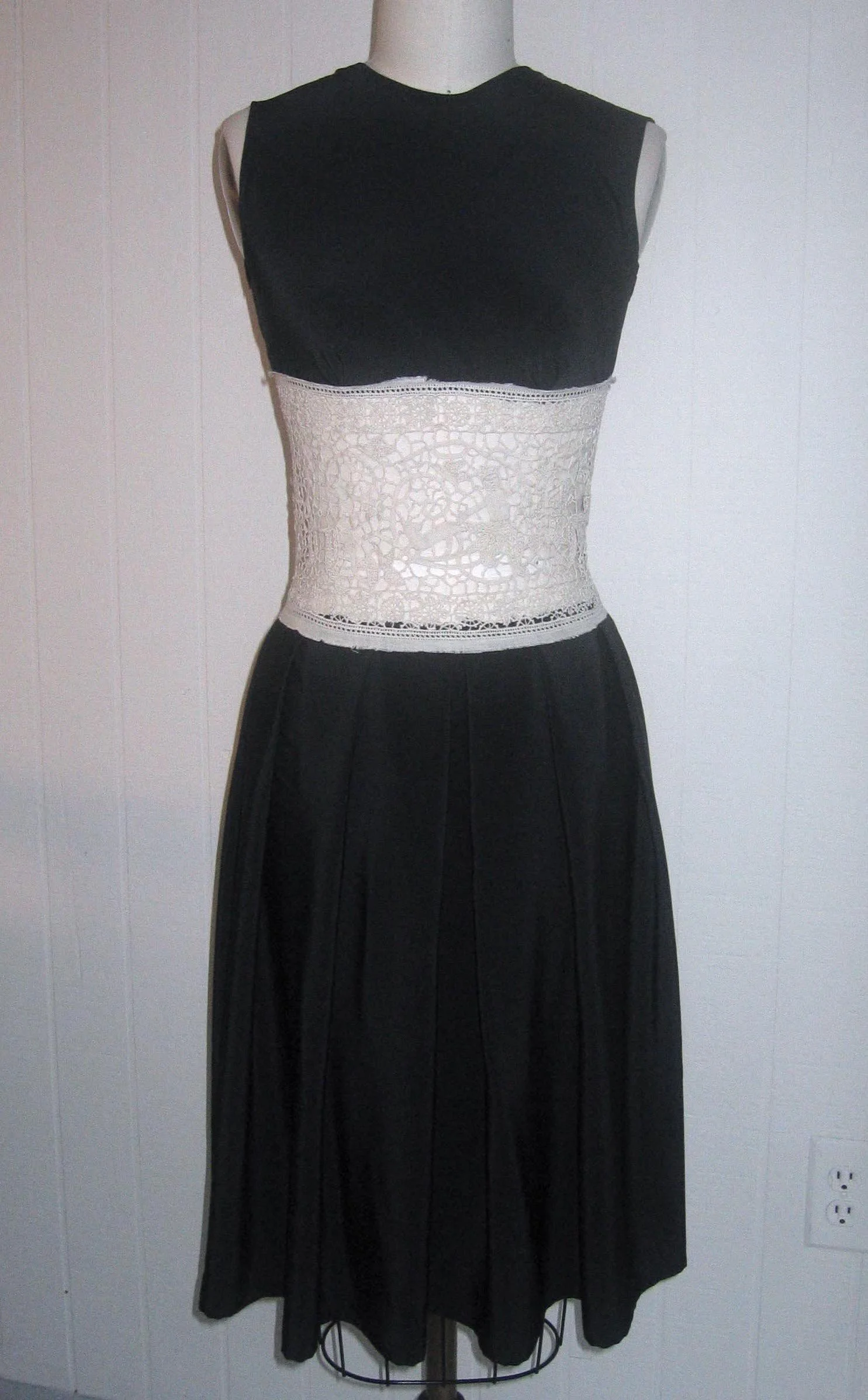 isle dress with pleats and hand crochet midriff front.jpg
