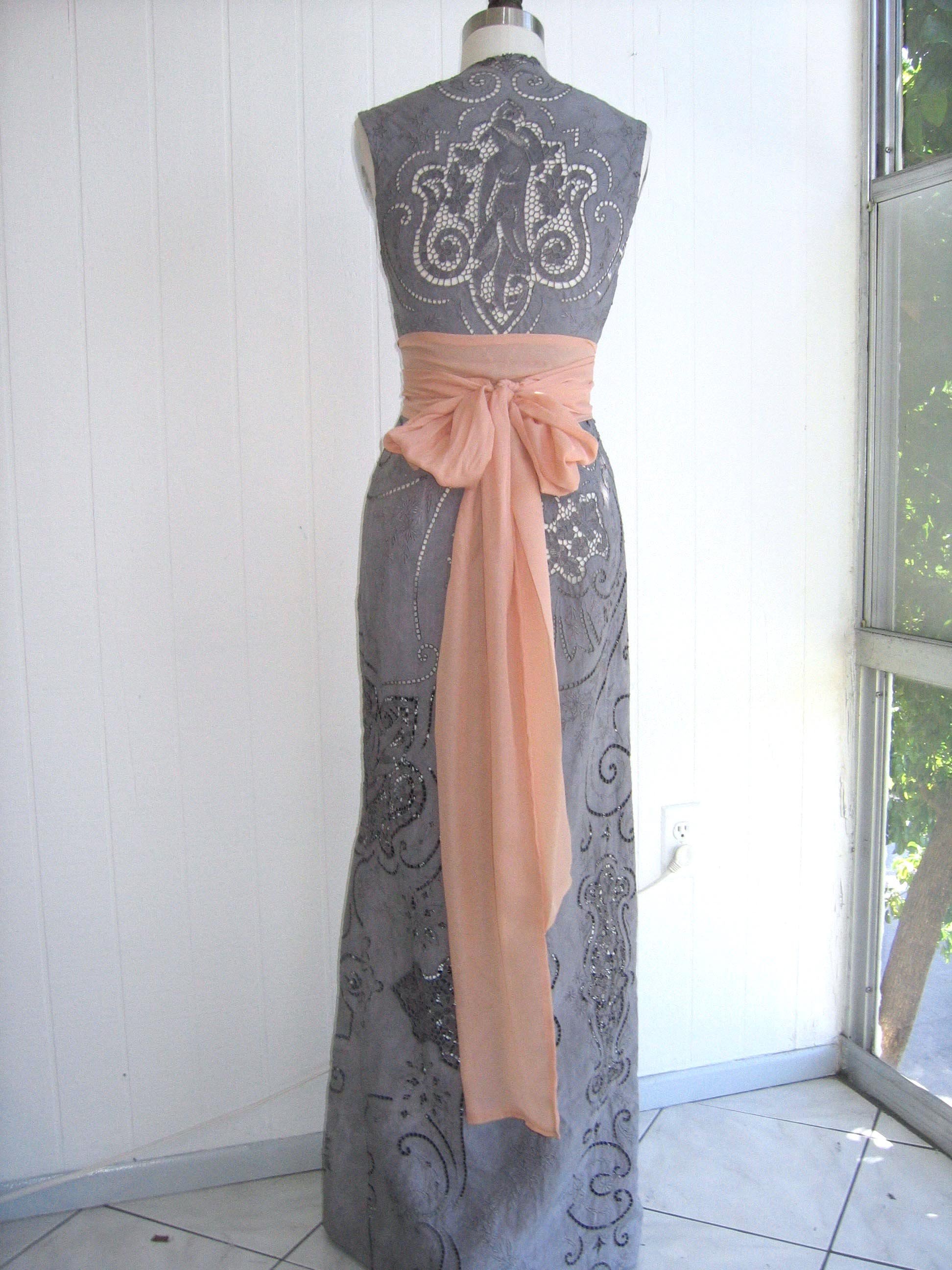 elizabeth grey  antique linen dress back.jpg