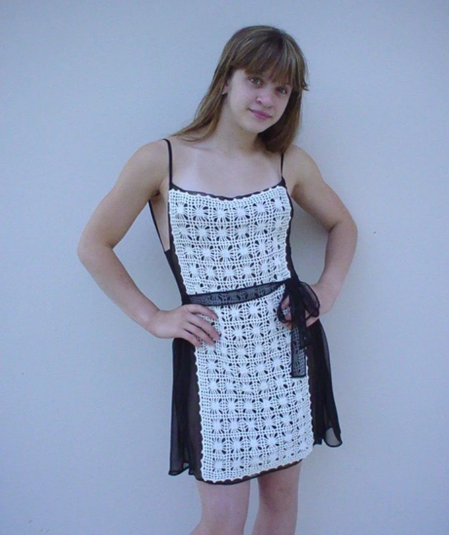 table cloth dress 004.jpg