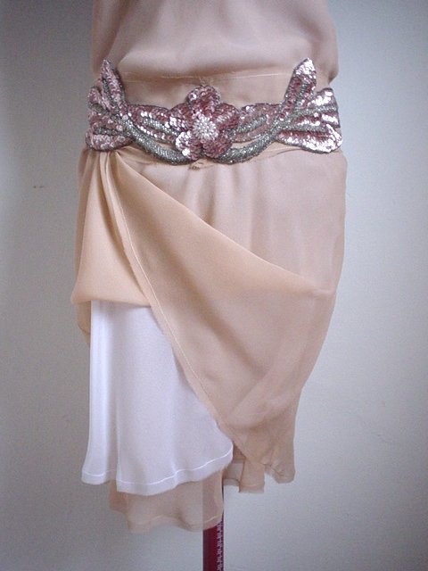 Queen dress 3 layers chiffon.jpg