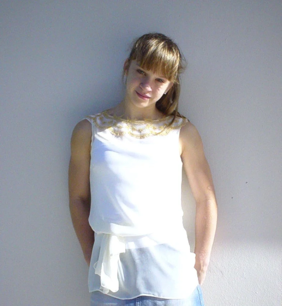 golden dress 001.jpg