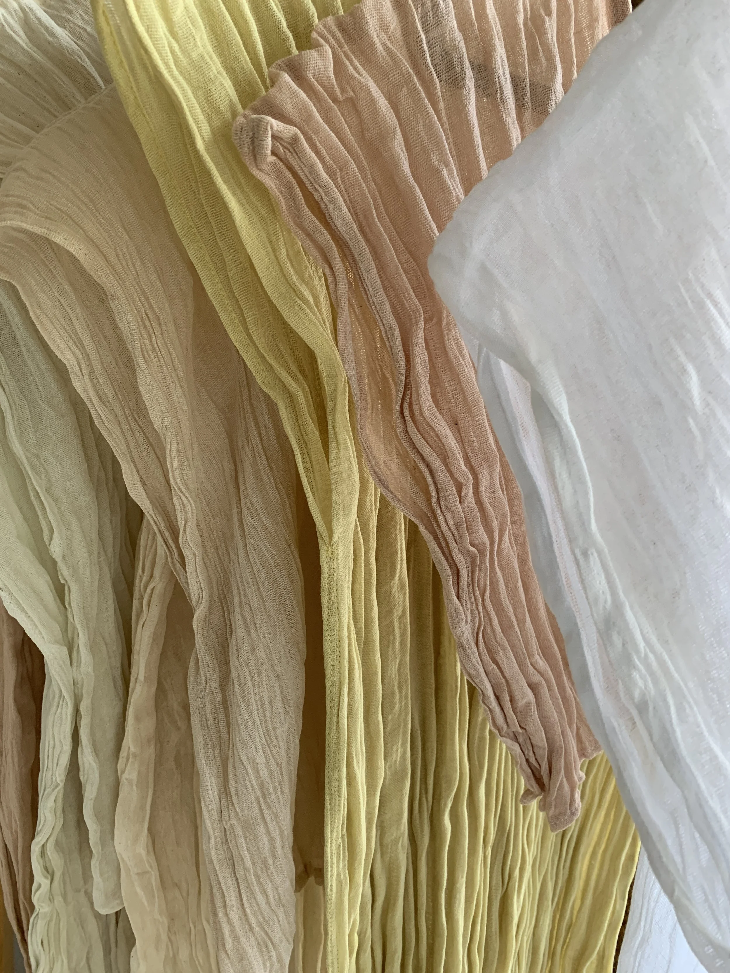 Mexchic exploration of traditional artisanal natural botanical dyes and dying in Oaxaca Mexico, hand dyed pochote ceiba kapok tree seed pod fiber endemic plant cellulose fiber perricon mexican mint marigold añil indigo magnolia rosemary granada pomeg